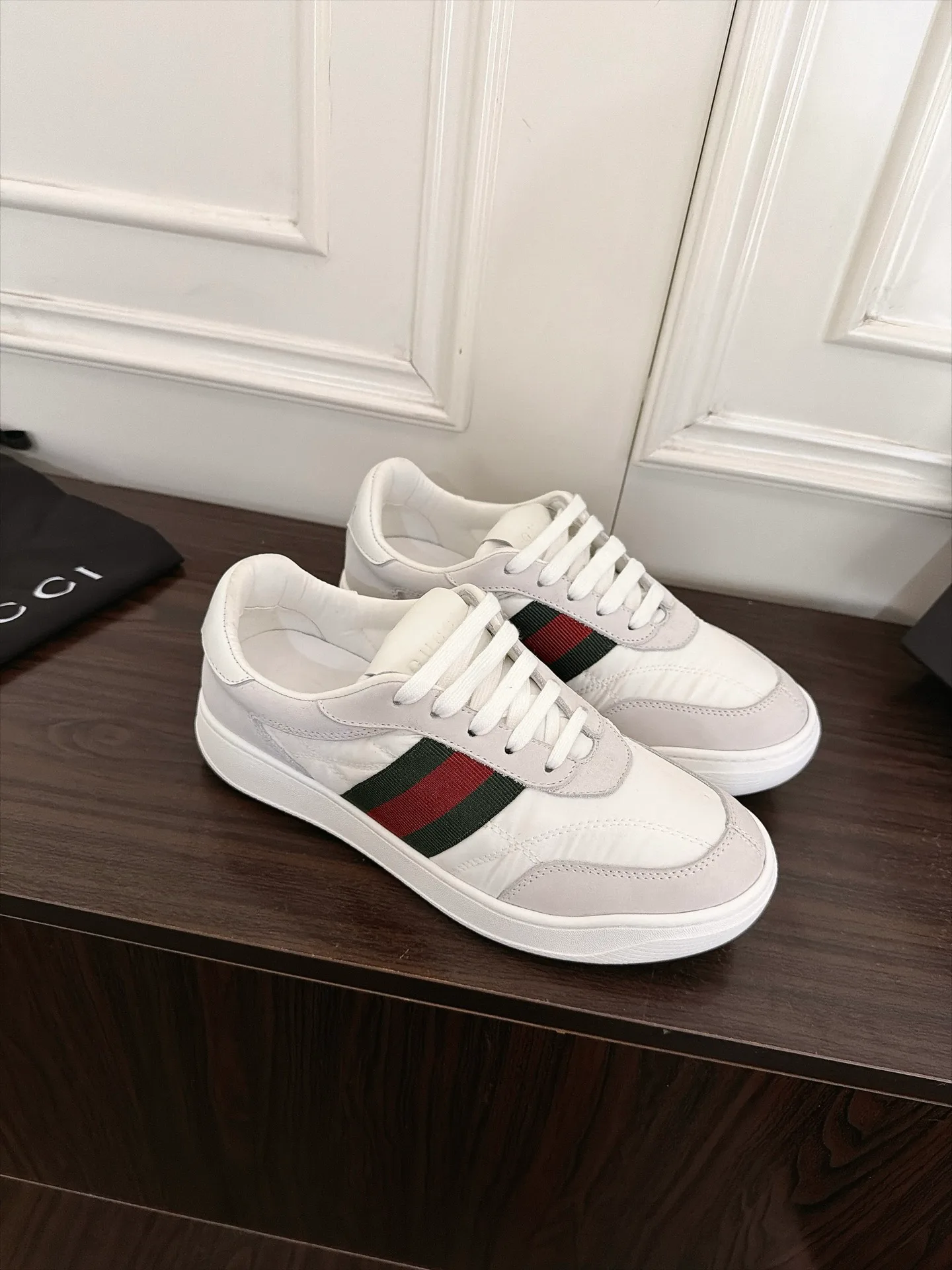 Кроссовки Женские Gucci 17963555
