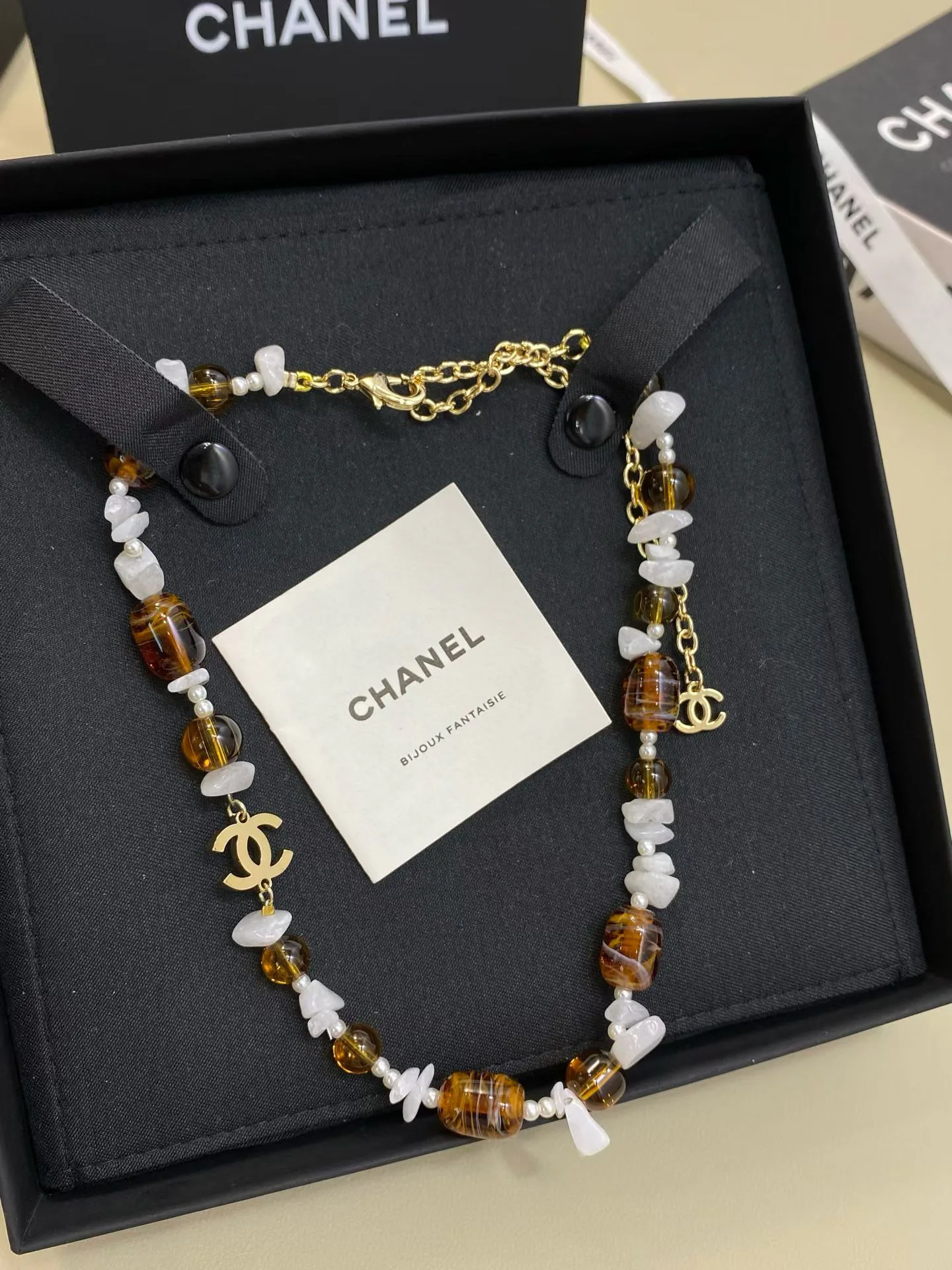Бижутерия Chanel 18351200