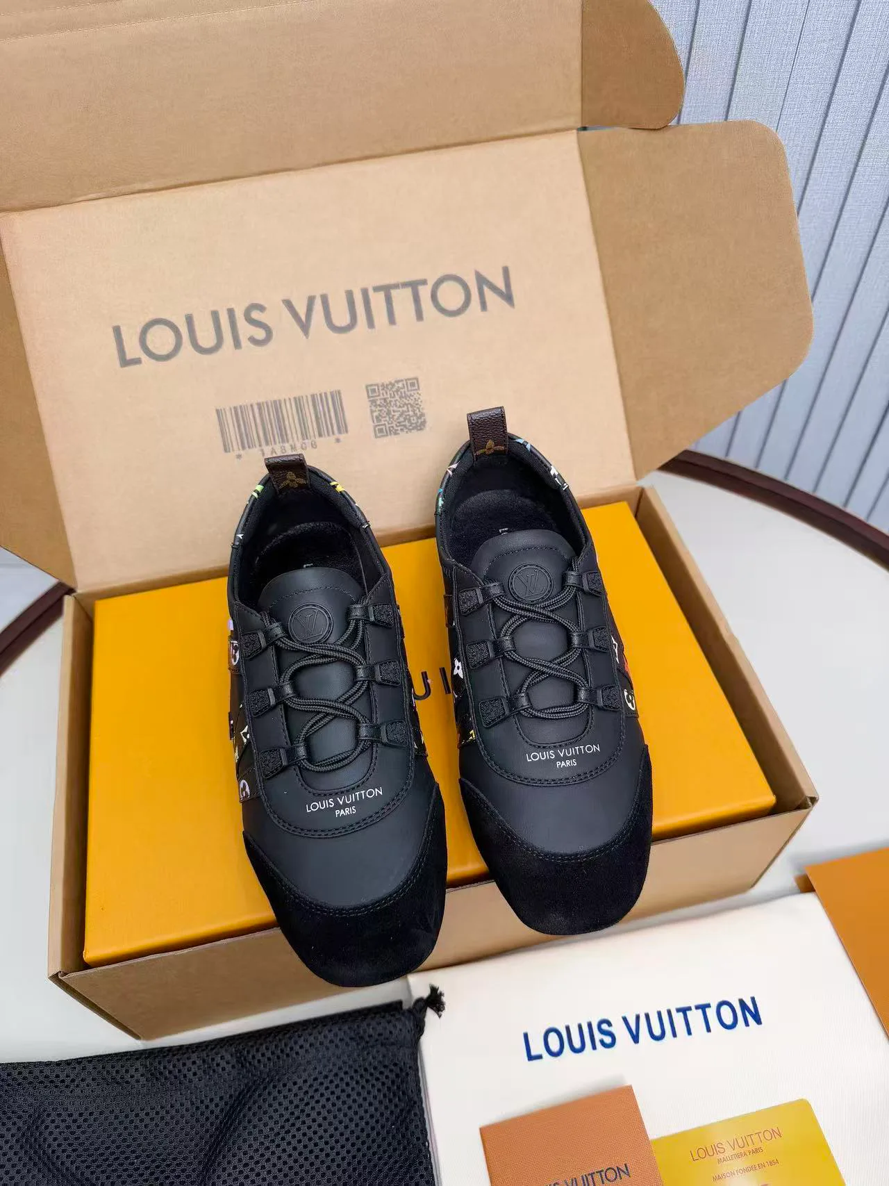 Кроссовки Женские Louis Vuitton 11250657