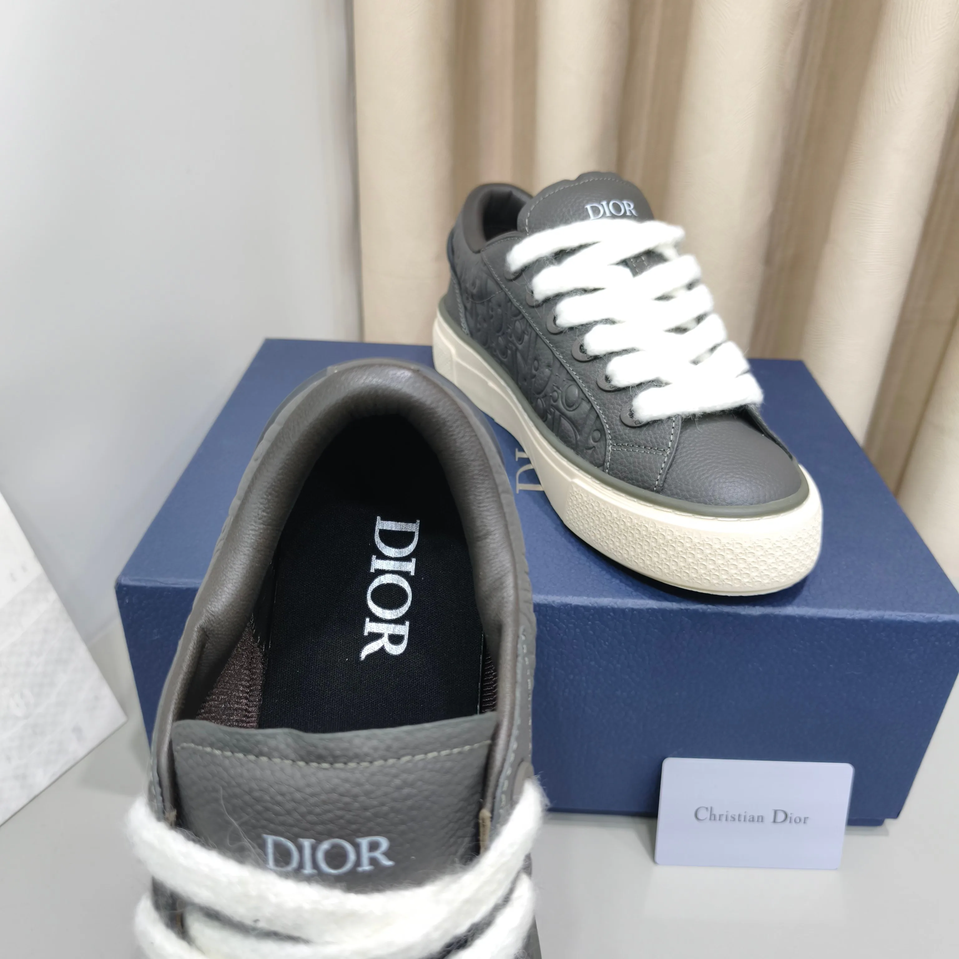 Кроссовки Женские Christian Dior 17988862