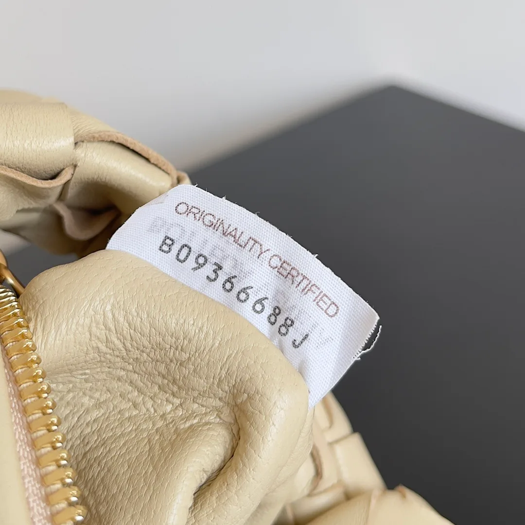 Классические Сумки Женские Bottega Veneta 13379685