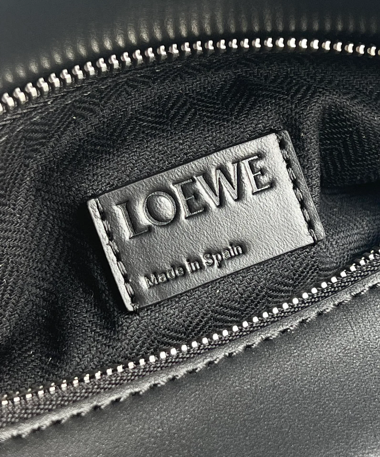 Сумки На Ремне Женские Loewe 10986864