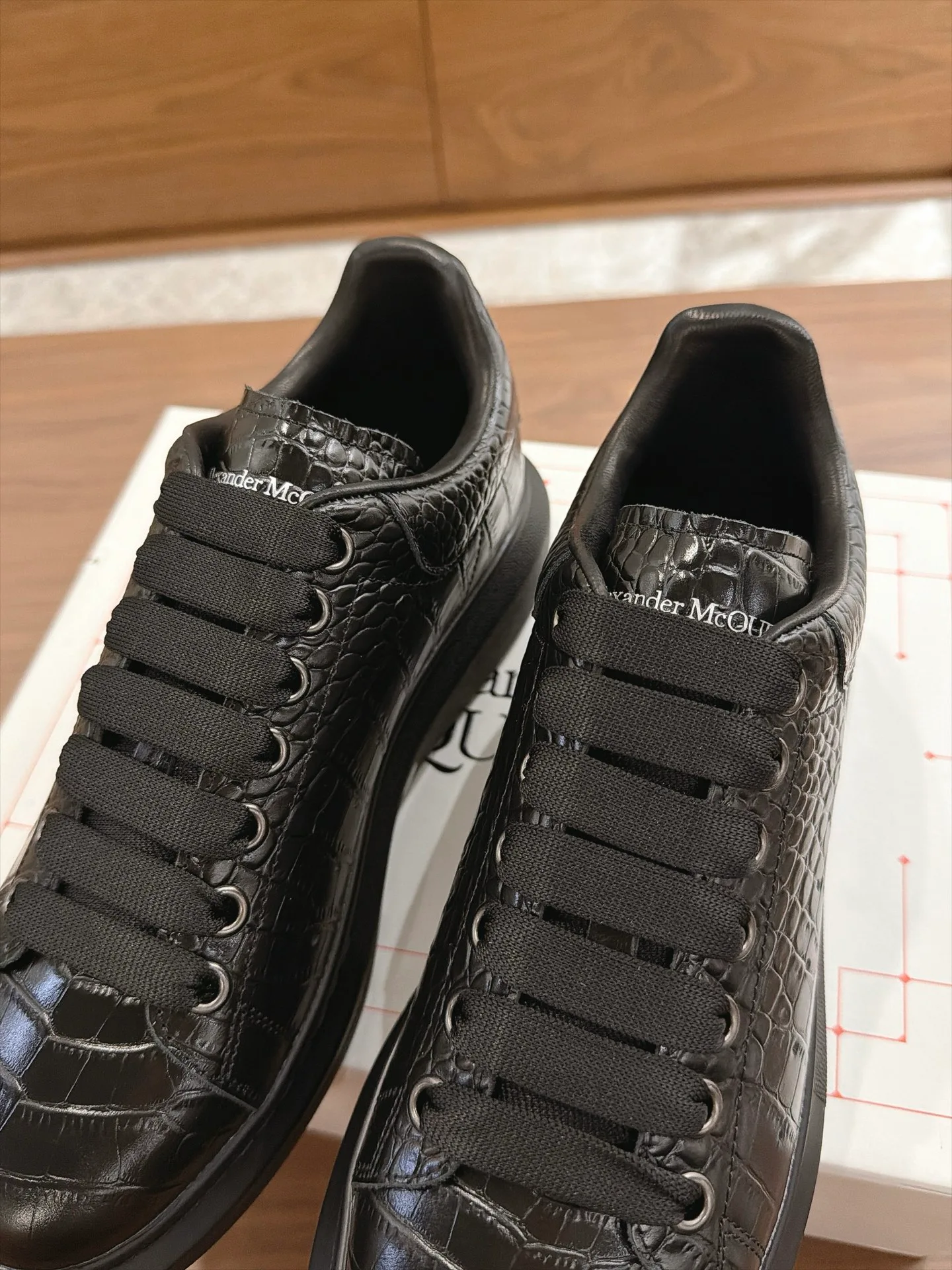Кроссовки Женские Alexander Mcqueen 18159798