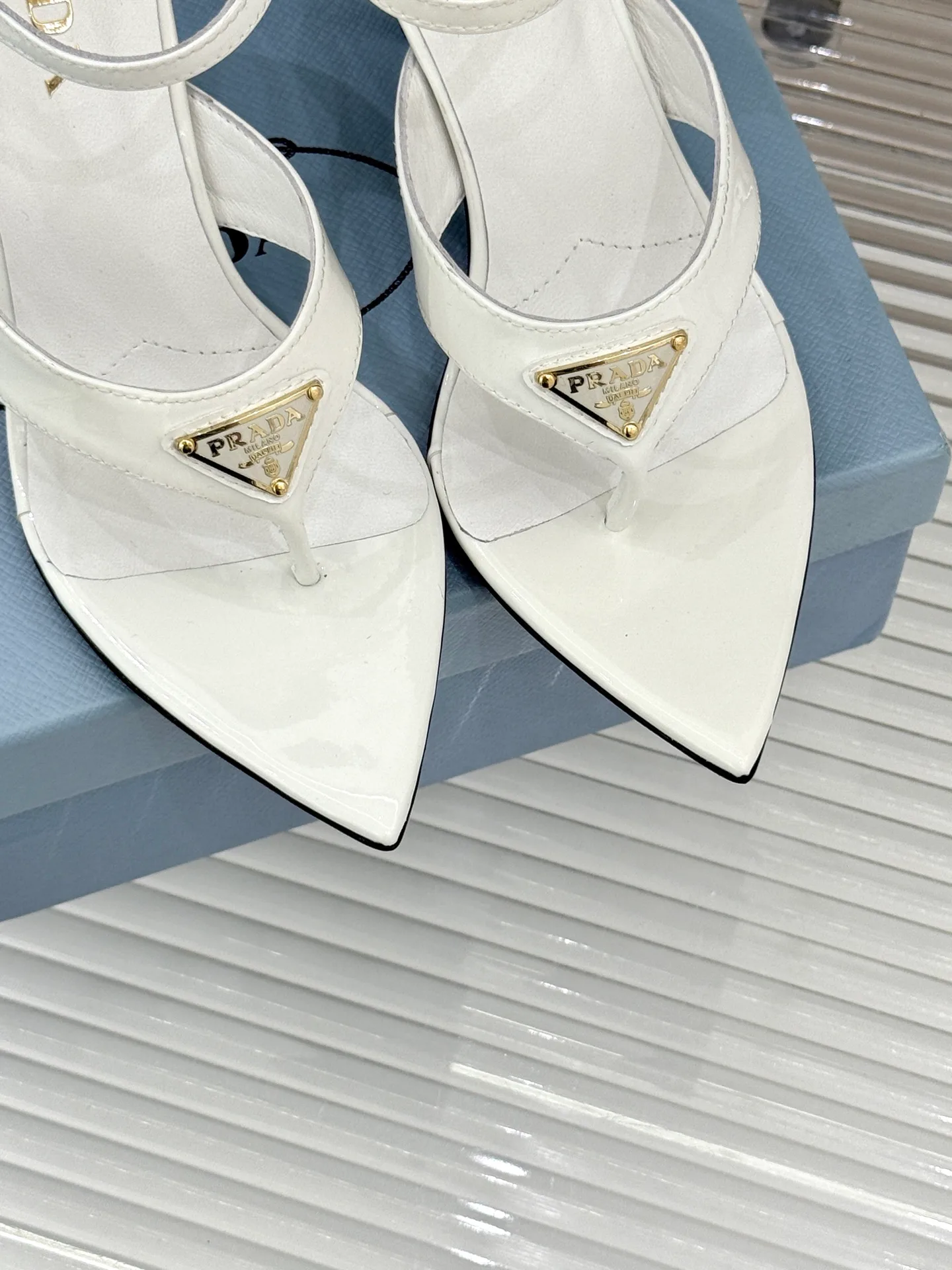 Босоножки Женские Prada 11574056