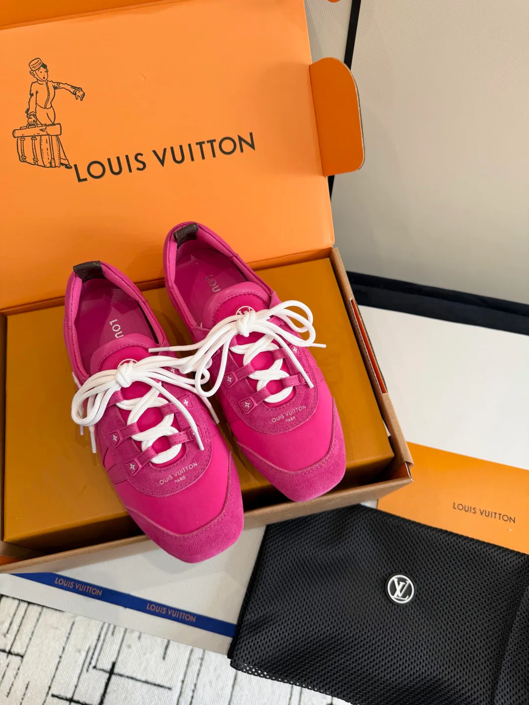 Кроссовки Женские Louis Vuitton 1450981