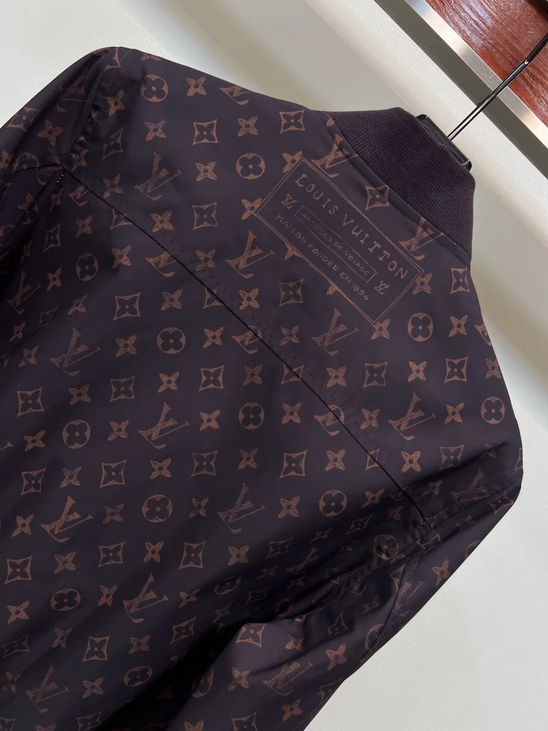 Куртки И Пуховики Мужские Louis Vuitton 1005154