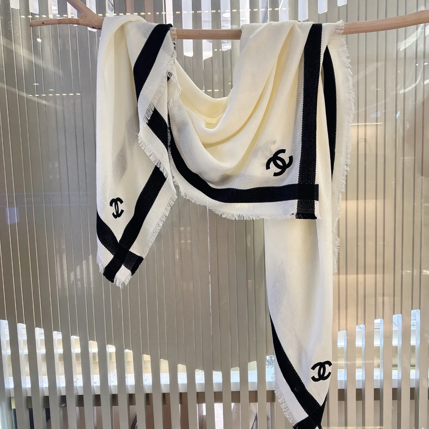 Шарфы Chanel 17099162