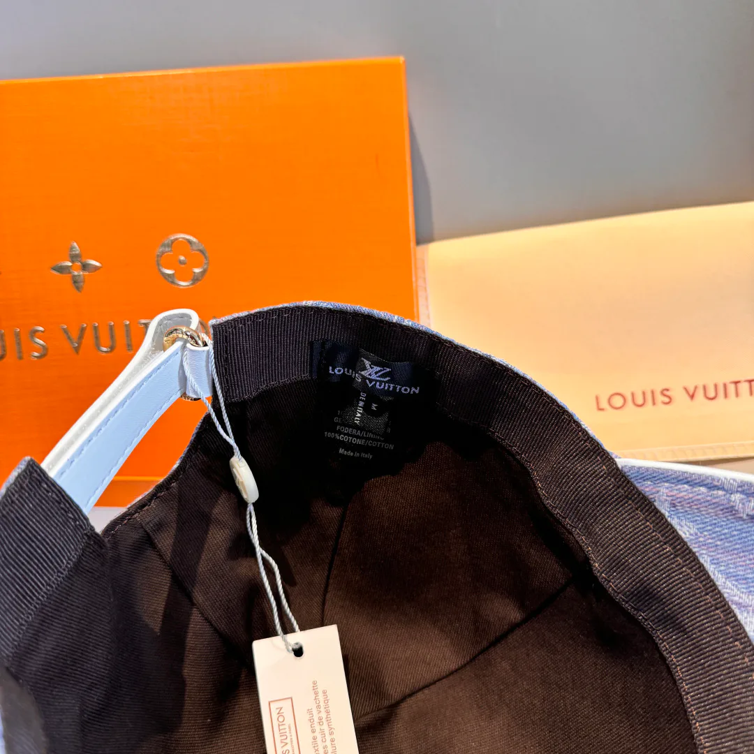 Головные Уборы Louis Vuitton 18105297