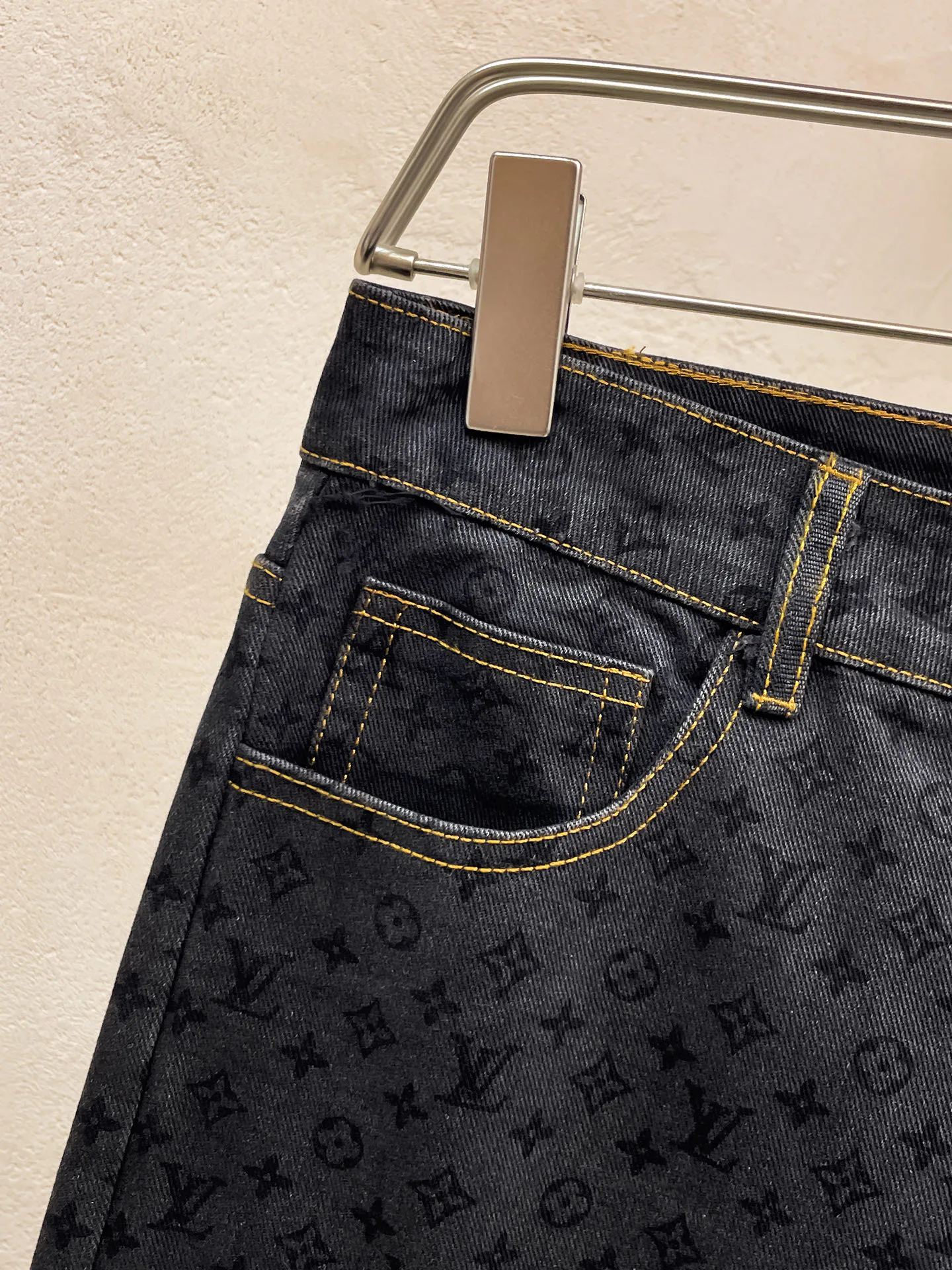 Джинсы Мужские Louis Vuitton 18345653
