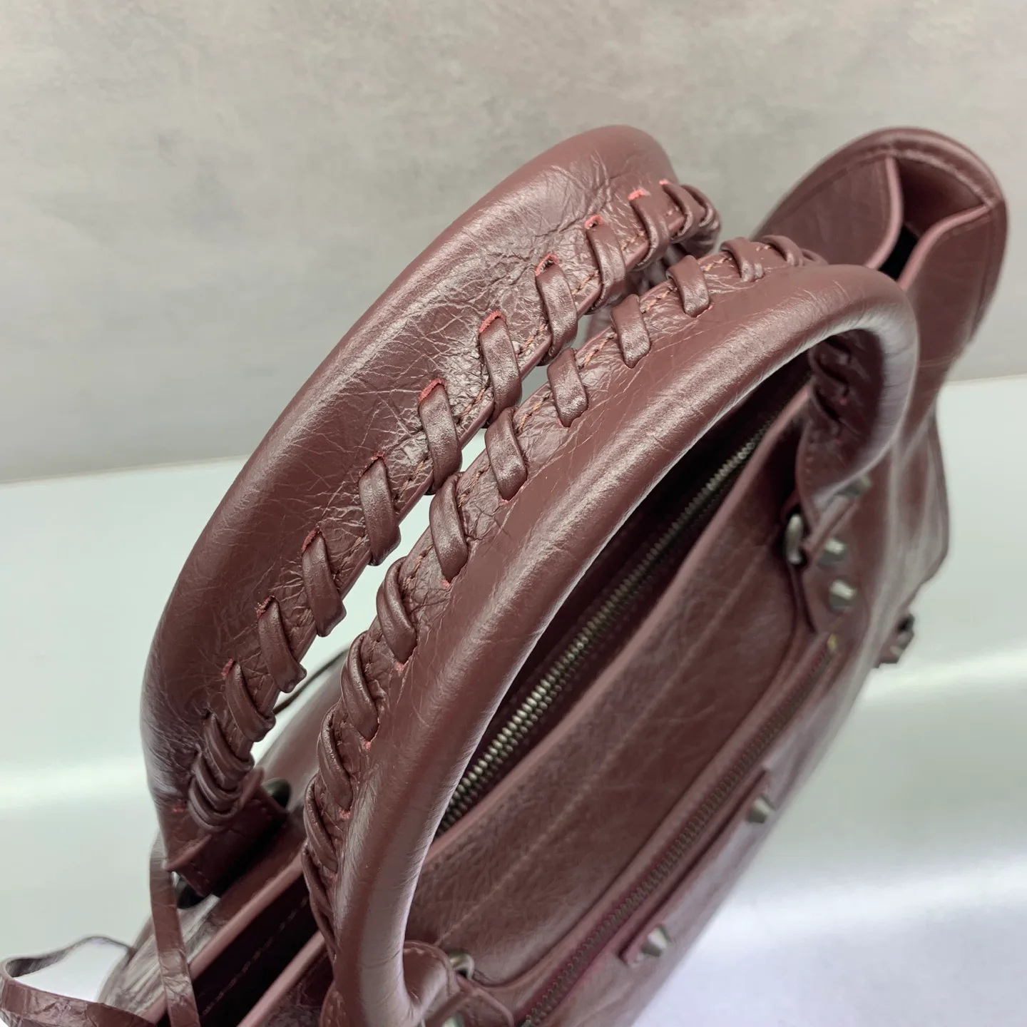 Классические Сумки Женские Balenciaga 18136157