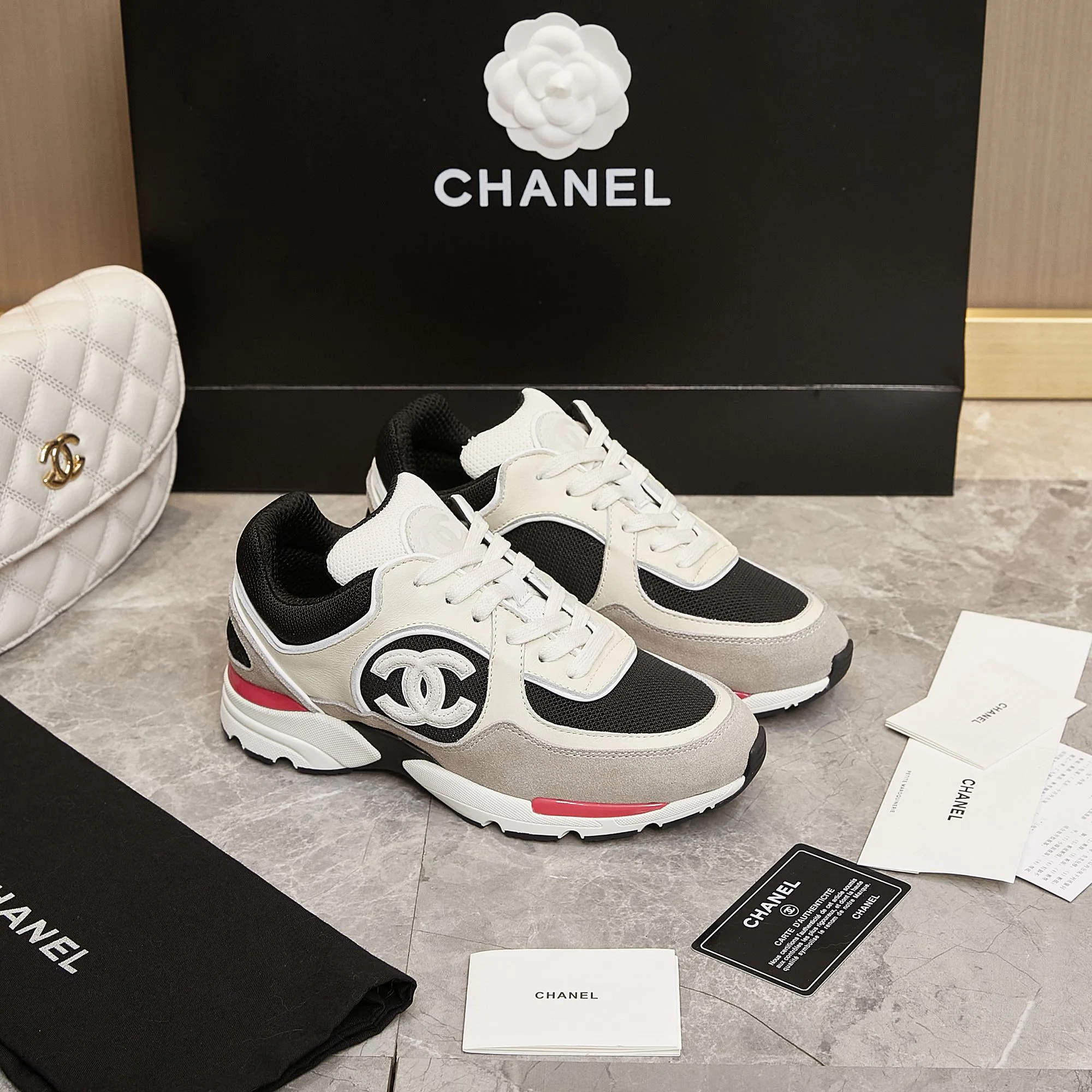 Кроссовки Женские Chanel 11025417