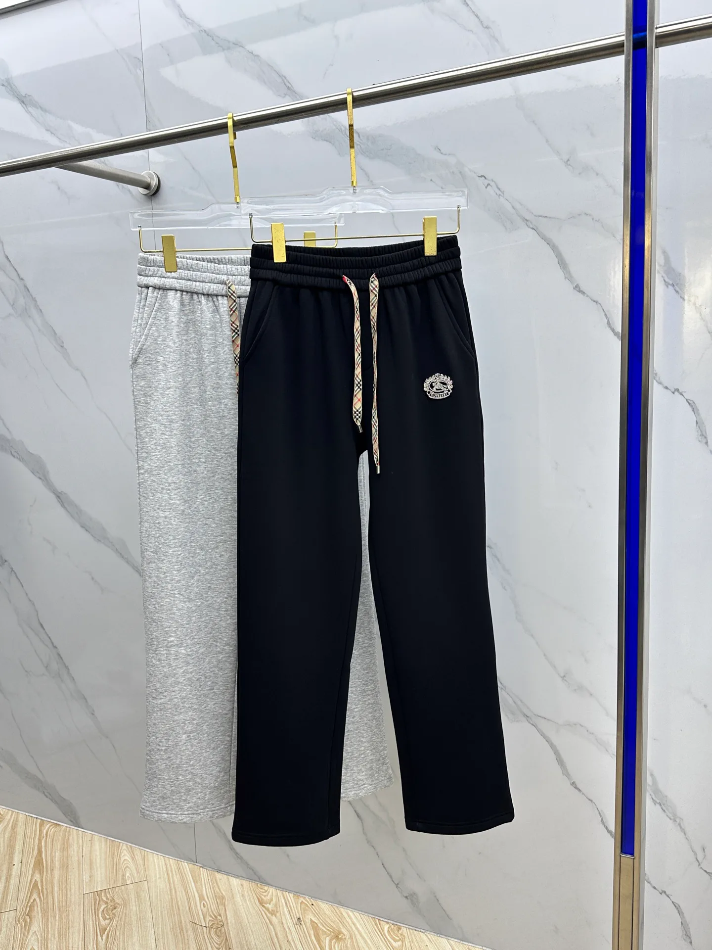 Брюки Мужские Burberry 18246677