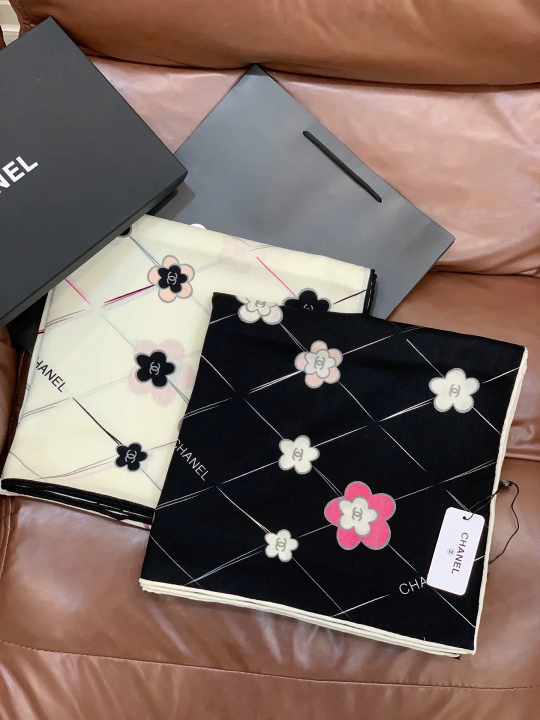 Платки Chanel 18574623
