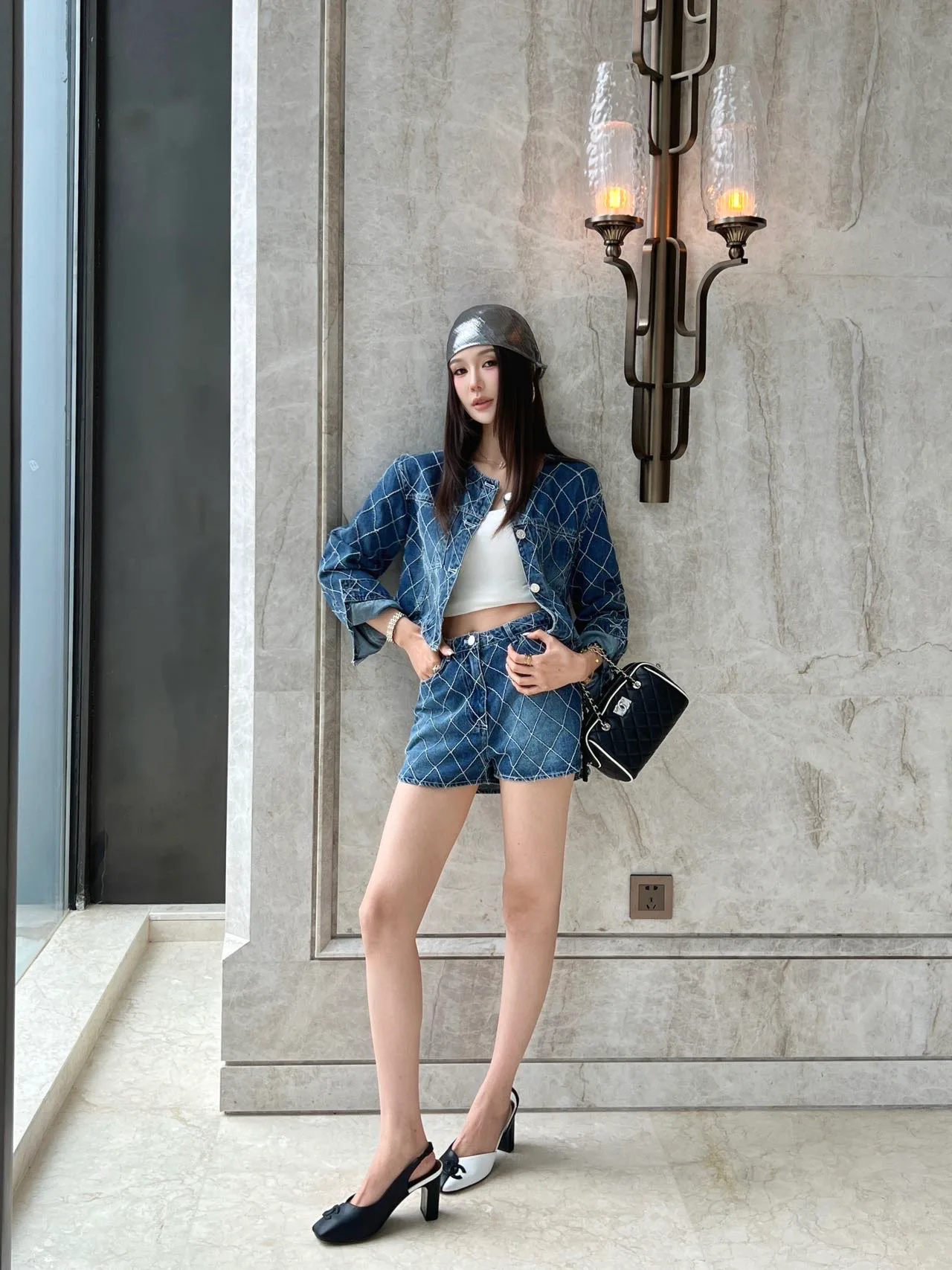 Куртки И Пуховики Женские Chanel 17714464