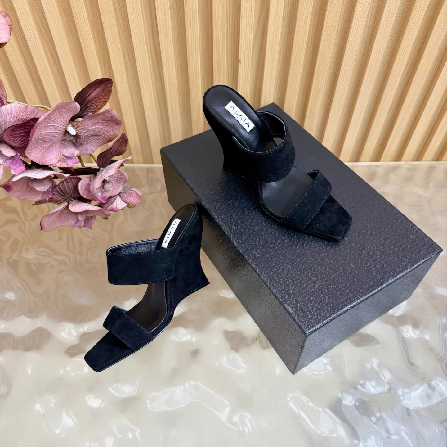 Босоножки Женские Alaia 11065091