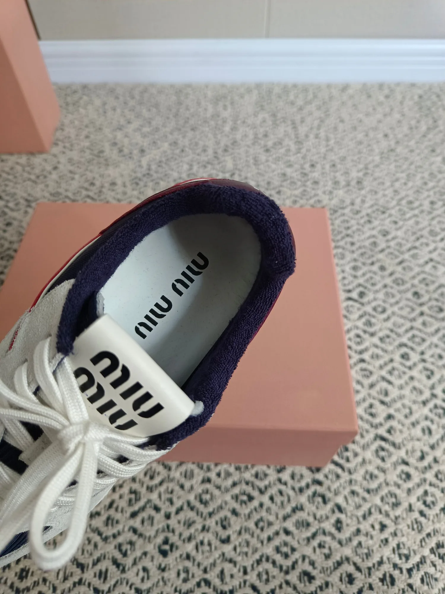 Кроссовки Женские Miu Miu 18273958