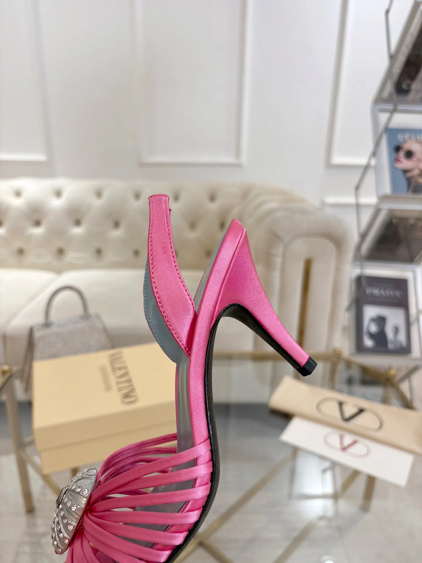 Босоножки Женские Valentino 18135270