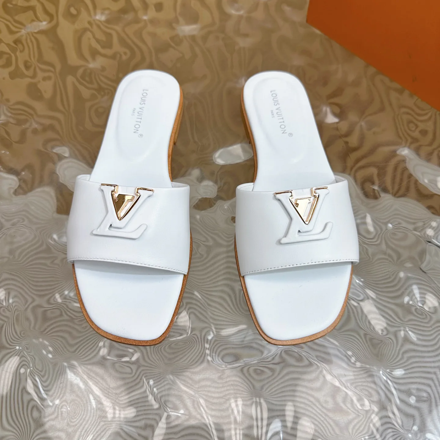 Шлепанцы Женские Louis Vuitton 629254