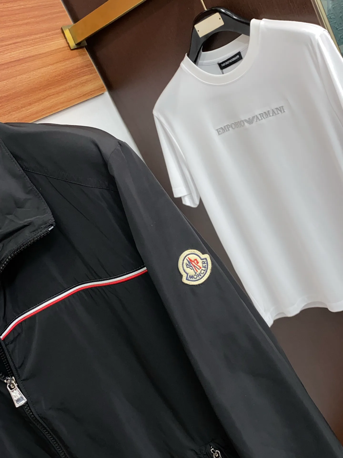 Куртки И Пуховики Мужские Moncler 11523278