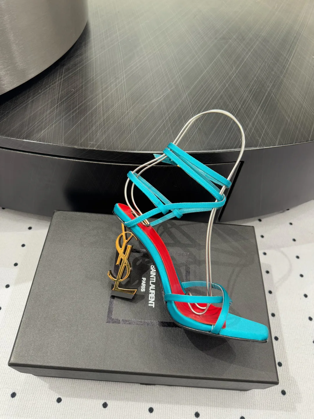 Босоножки Женские Saint Laurent 21109