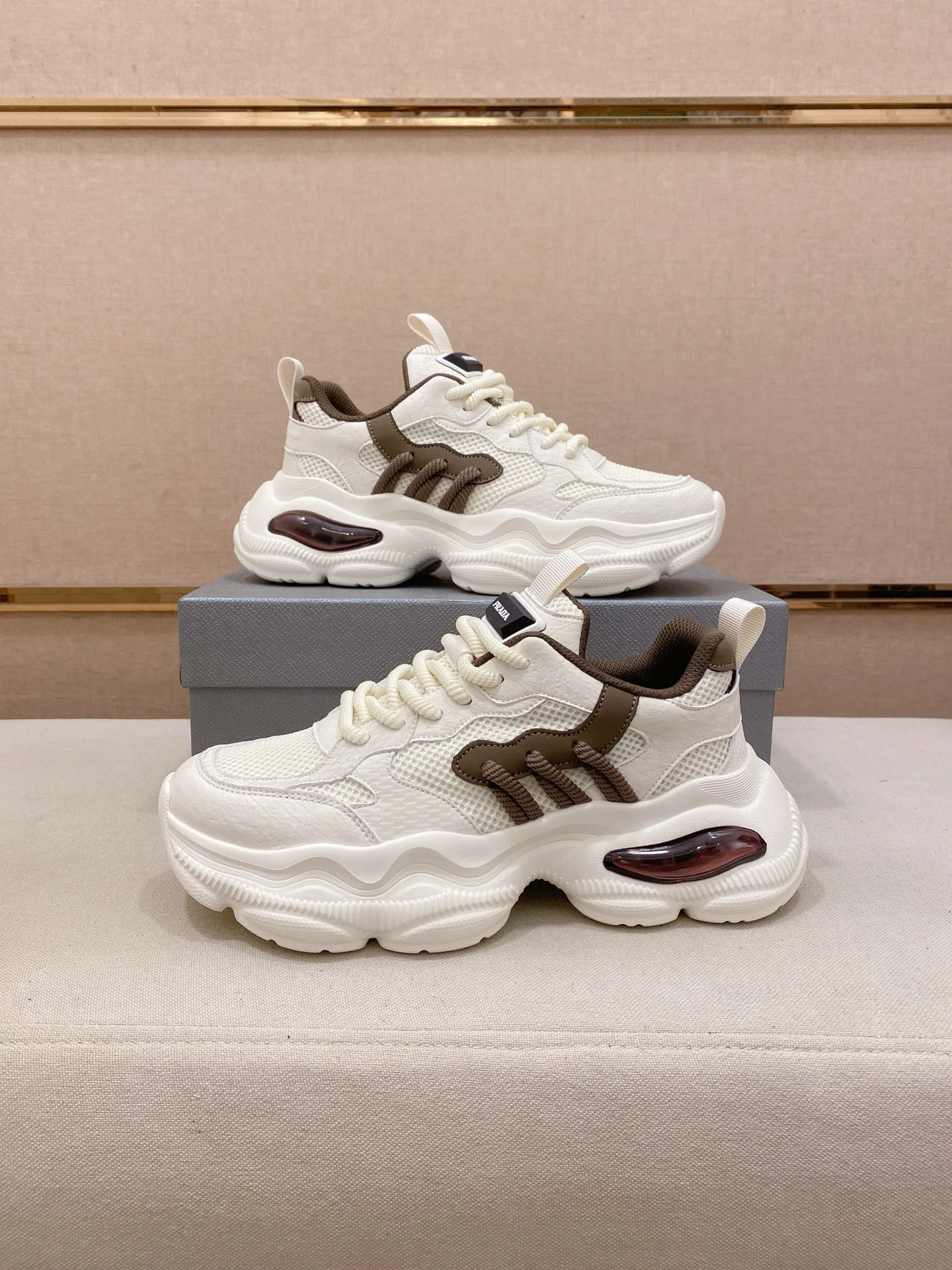 Кроссовки Женские Prada 211526