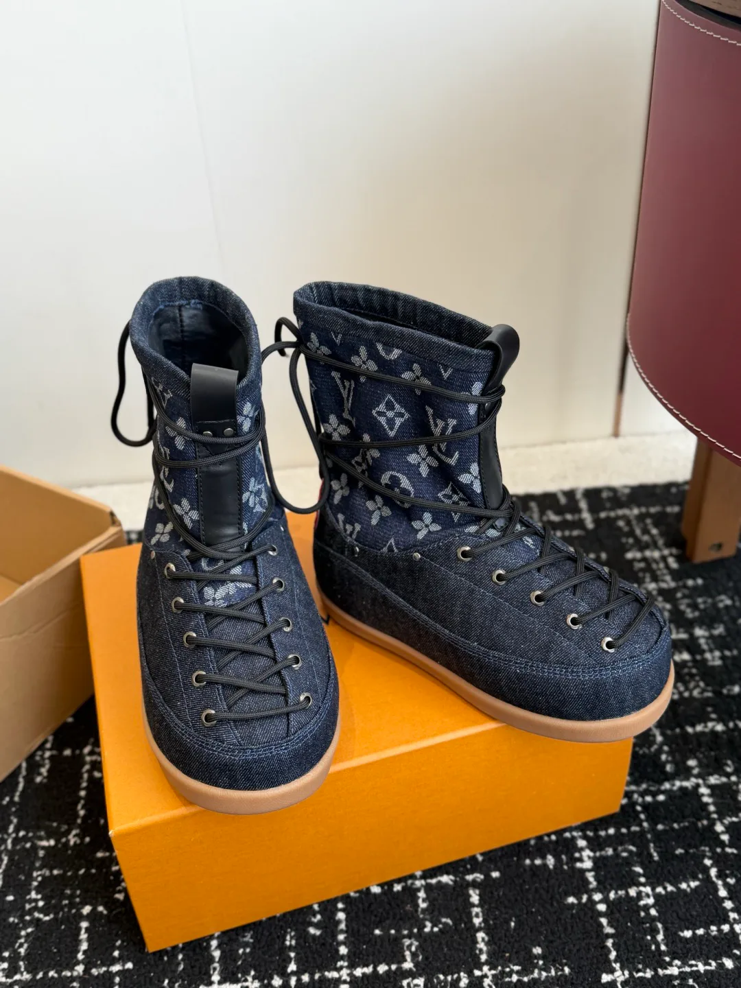 Угги Женские Louis Vuitton 18670252