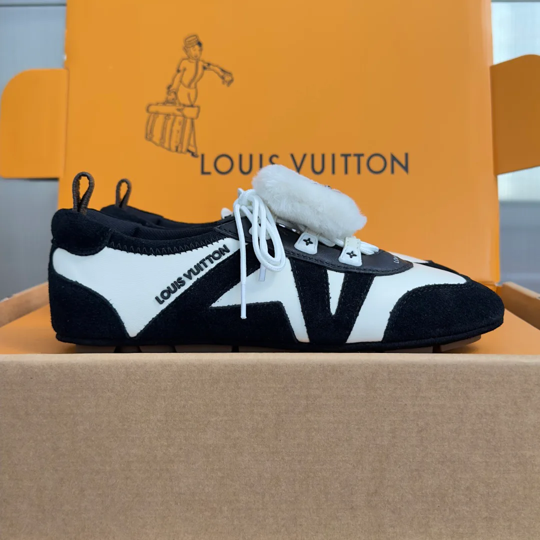 Кроссовки Женские Louis Vuitton 17415512