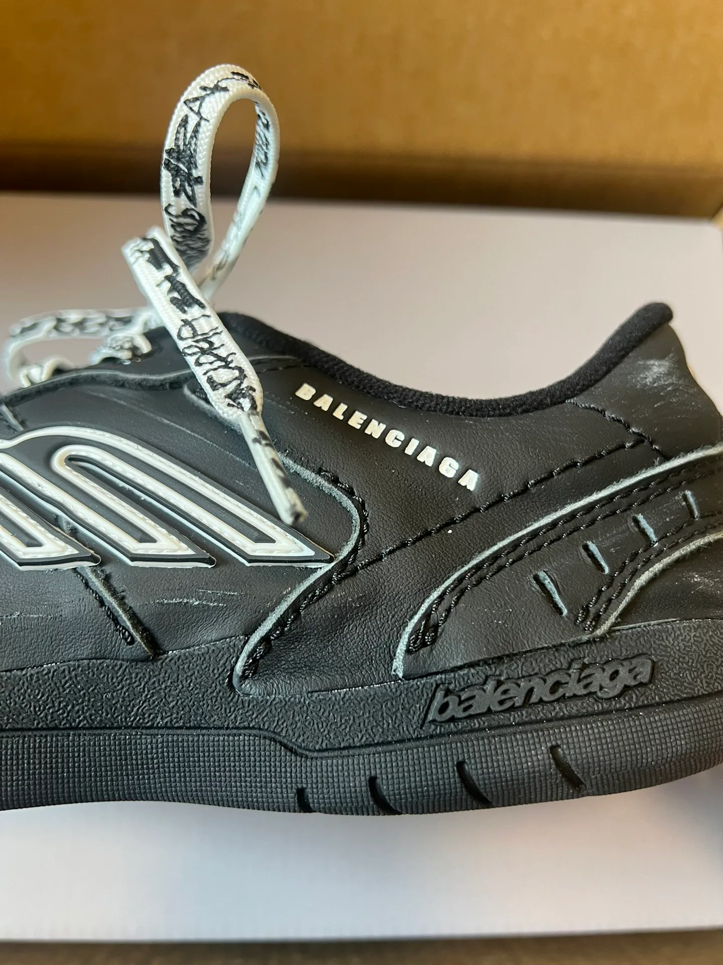 Кроссовки Женские Balenciaga 479023