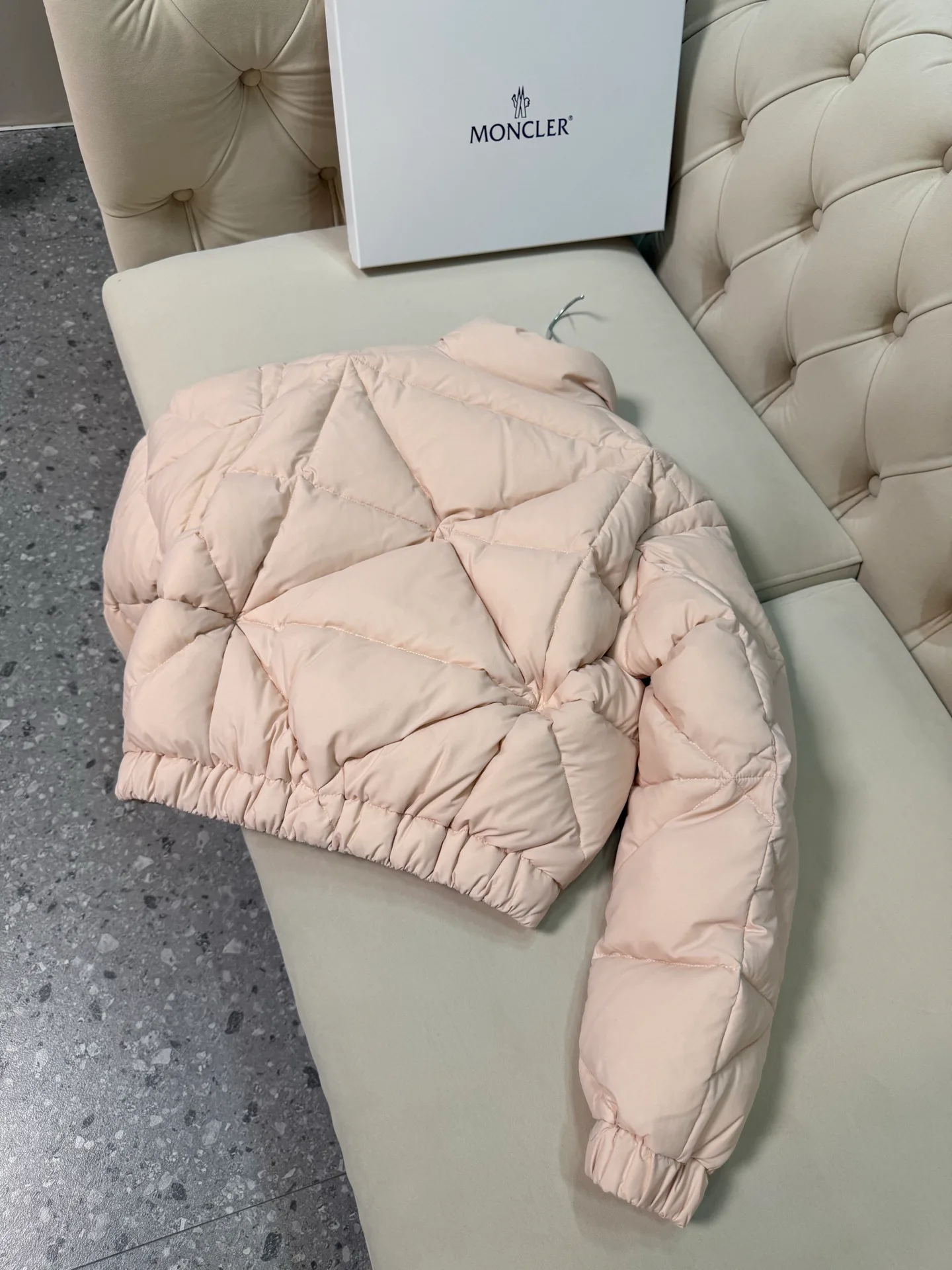 Куртки И Пуховики Женские Moncler 18825228