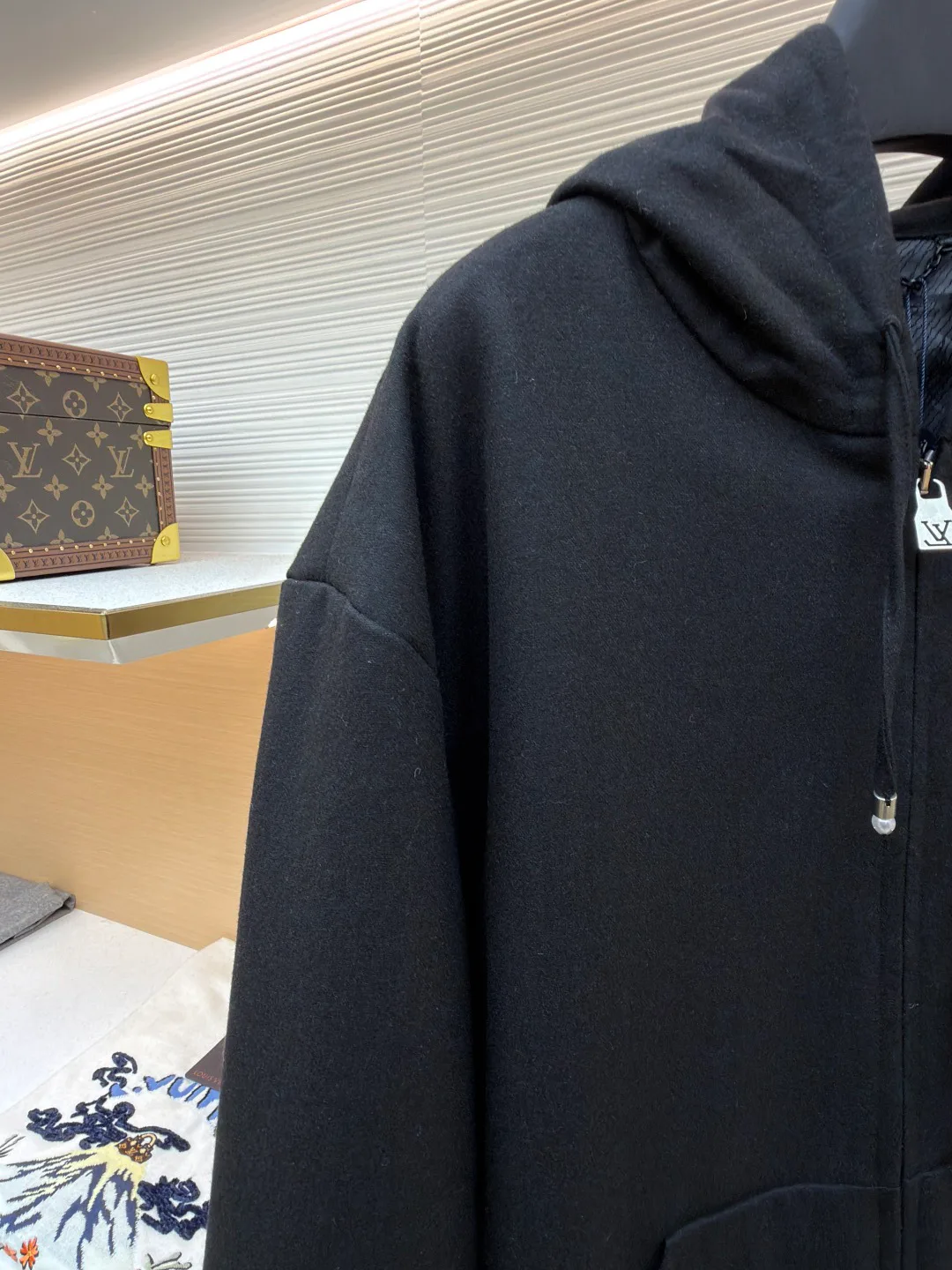 Куртки И Пуховики Мужские Louis Vuitton 17480623