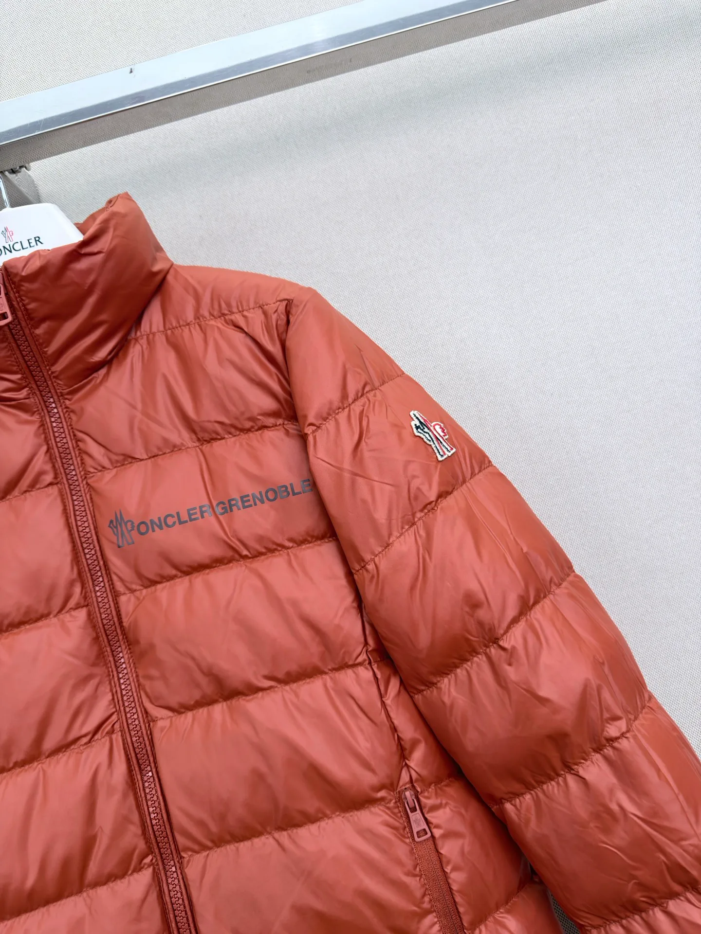 Куртки И Пуховики Женские Moncler 18501658