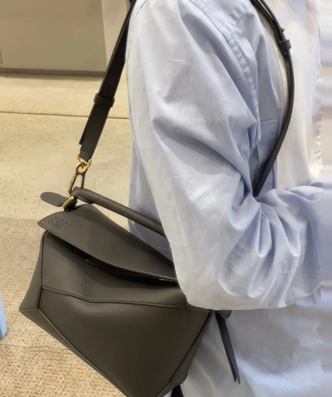 Классические Сумки Женские Loewe 11699867