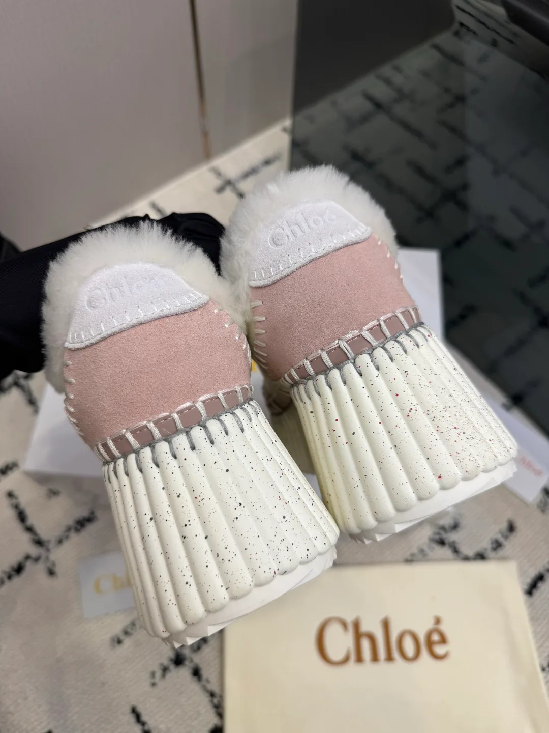 Кроссовки Женские Chloe 19336881