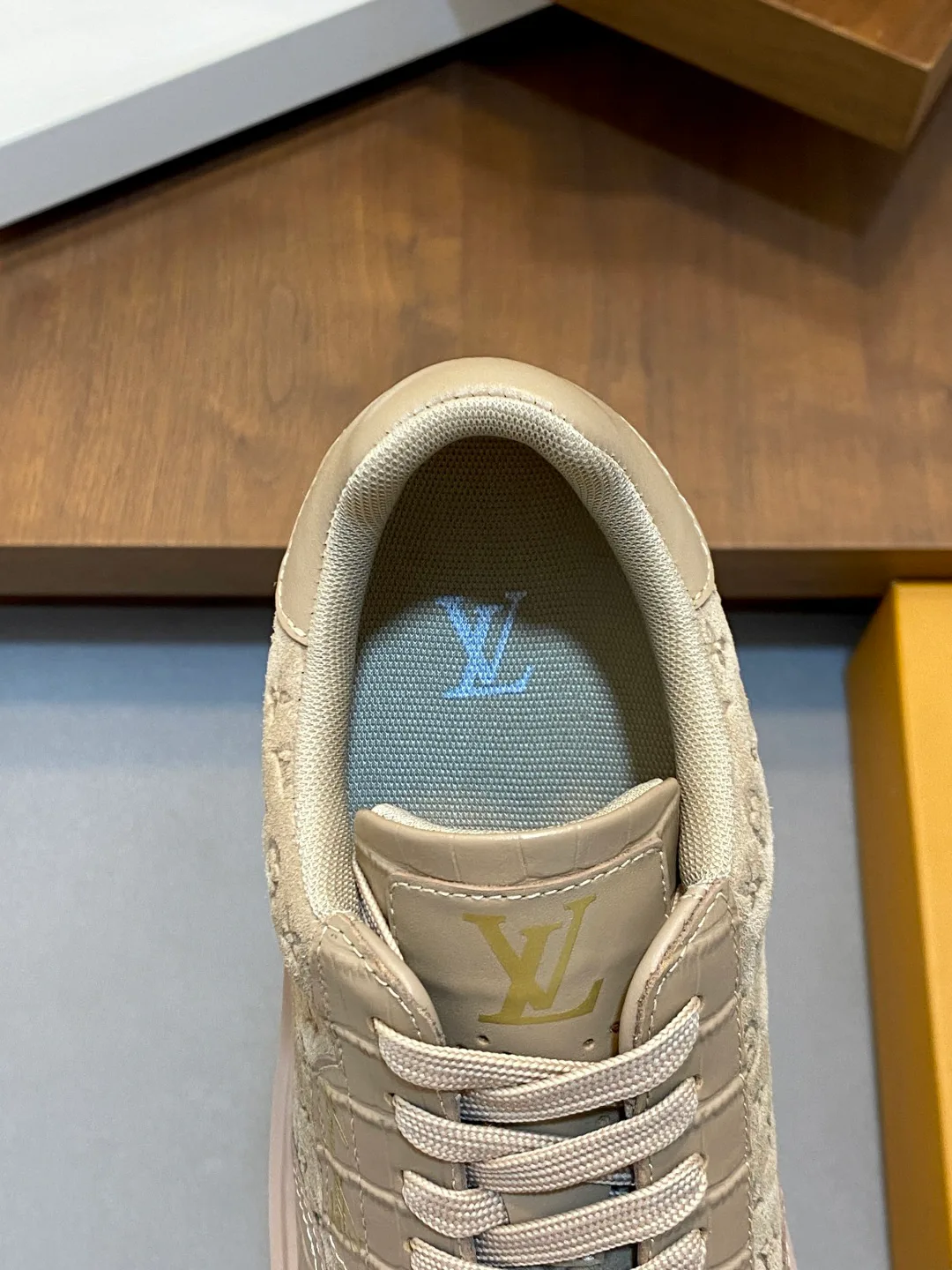 Кроссовки Мужские Louis Vuitton 19724288