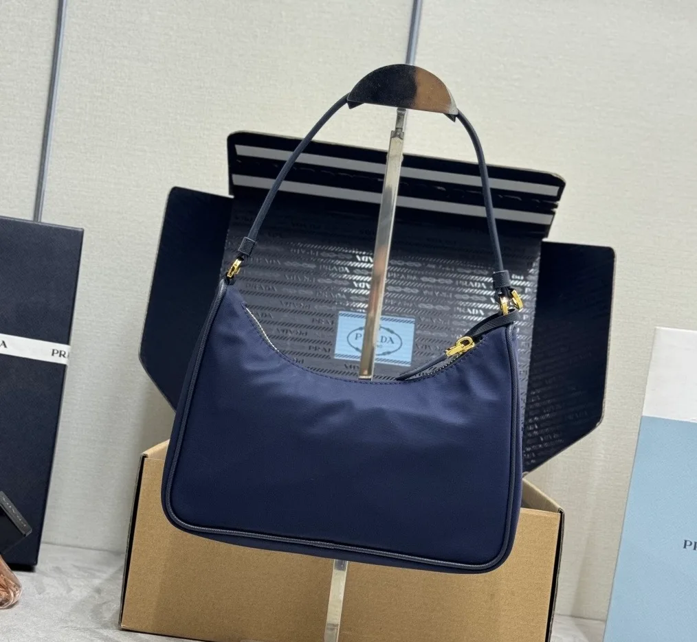 Сумки На Ремне Женские Prada 11682025