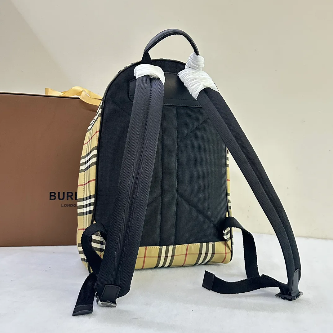 Рюкзаки Женские Burberry 702838