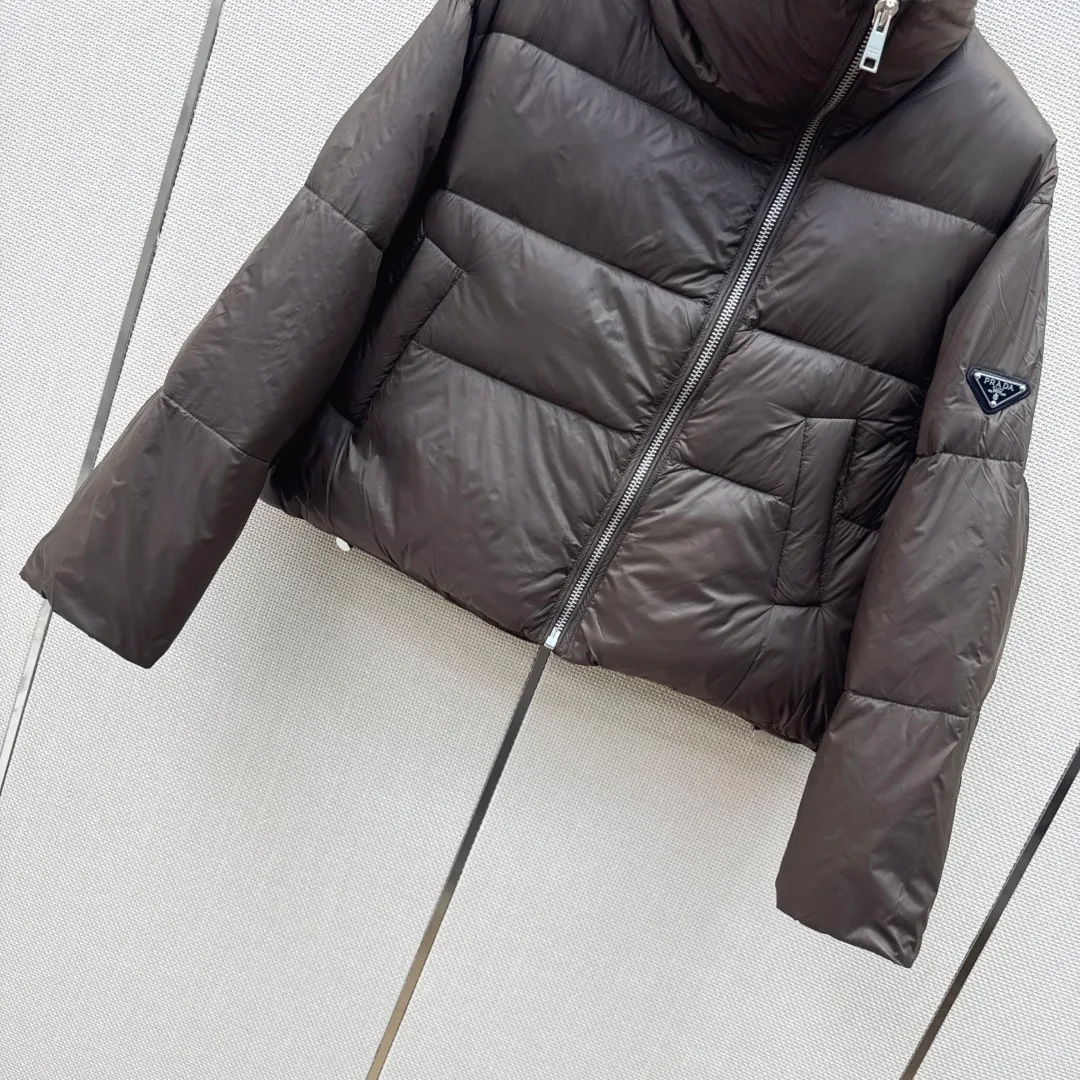Куртки И Пуховики Женские Prada 18438381