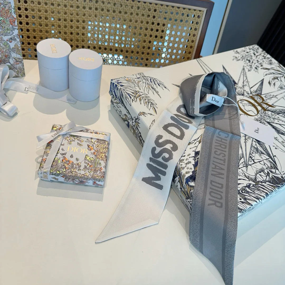 Платки Christian Dior 11055445