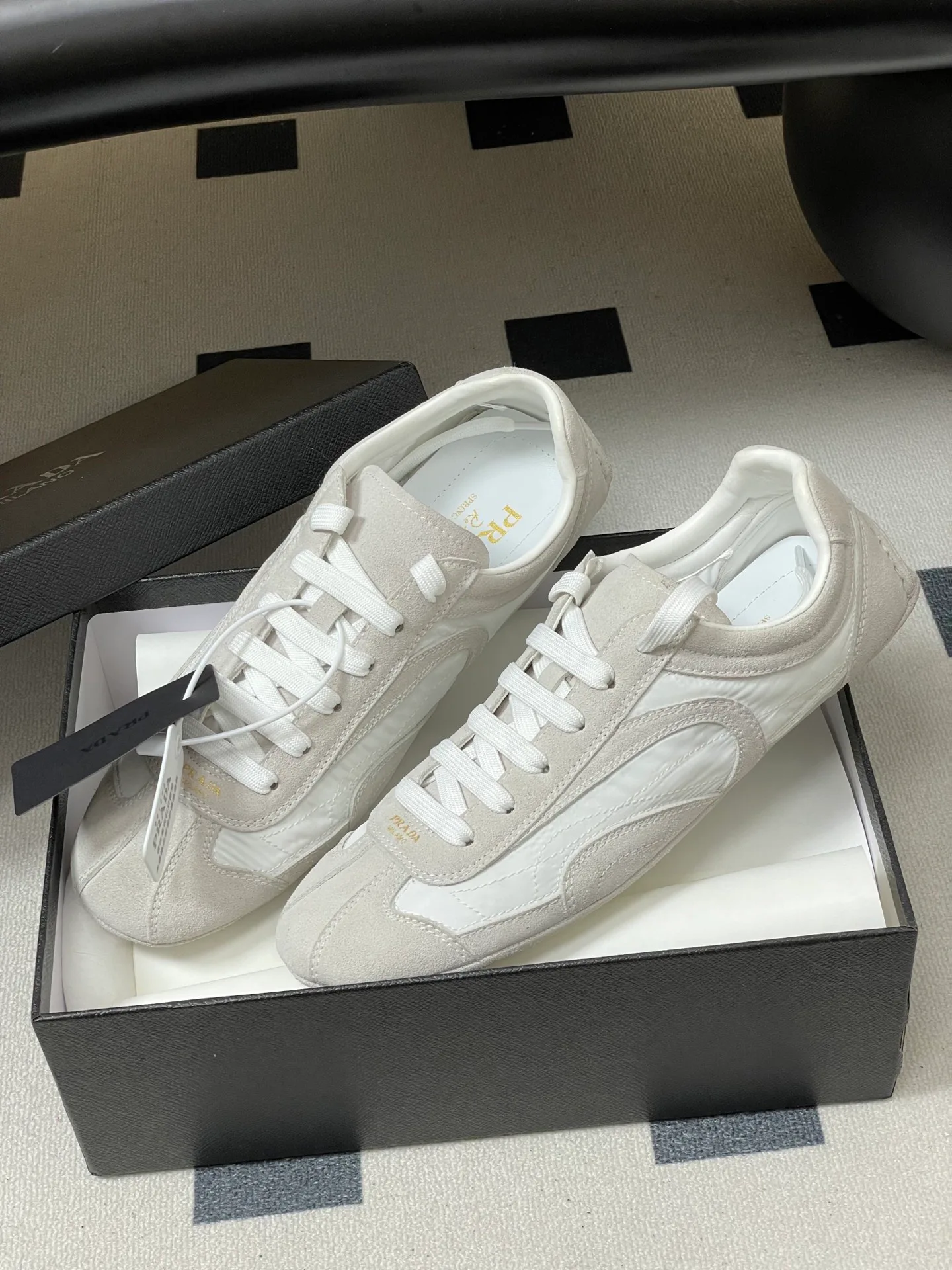 Кроссовки Женские Prada 12810932