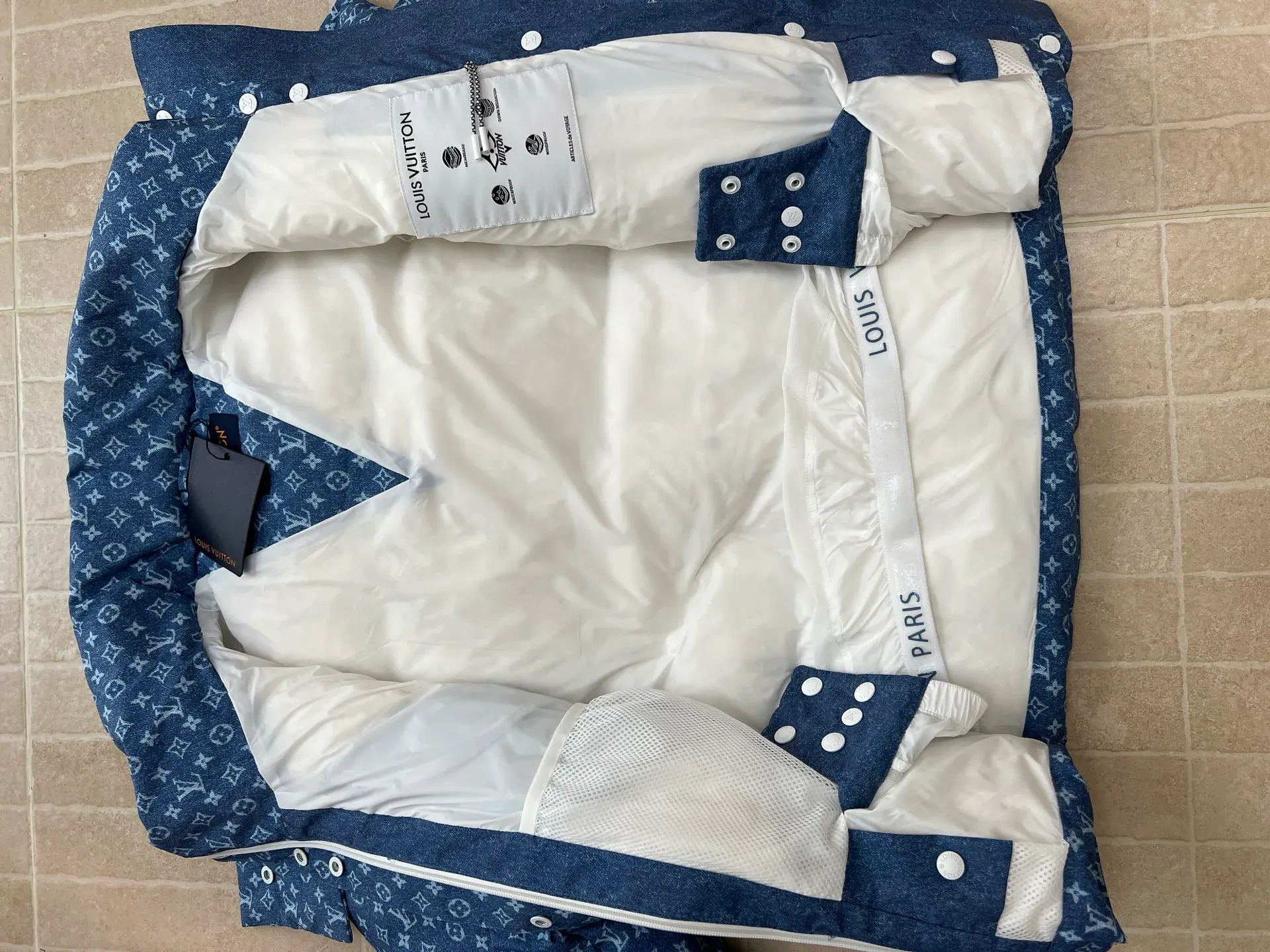 Куртки И Пуховики Женские Louis Vuitton 441417