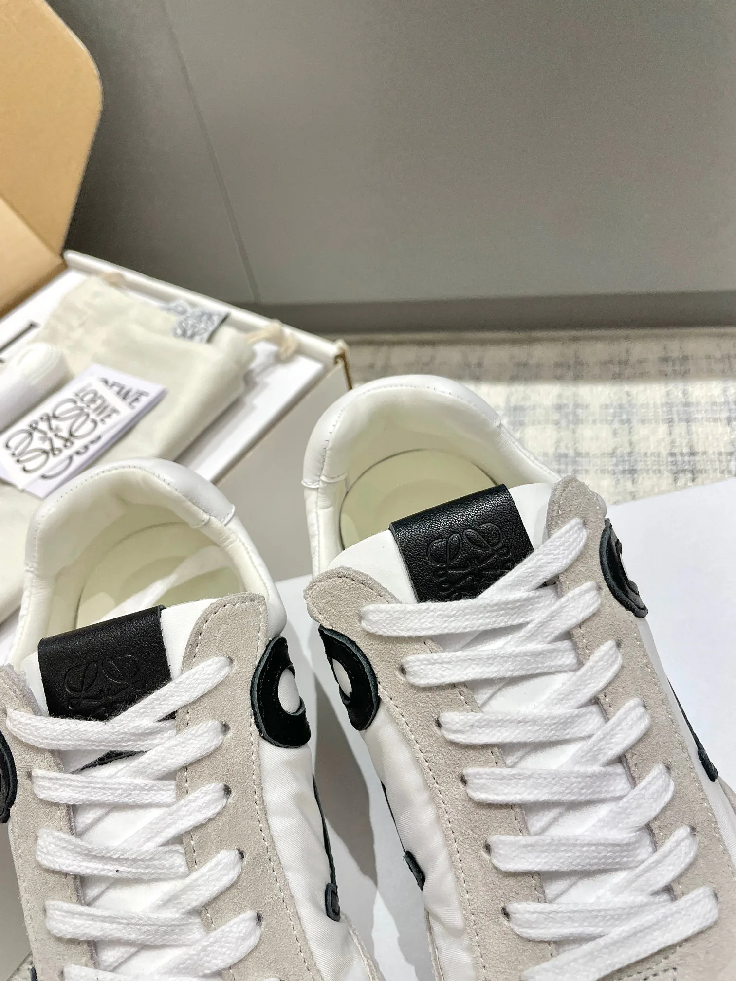 Кроссовки Женские Loewe 10822587