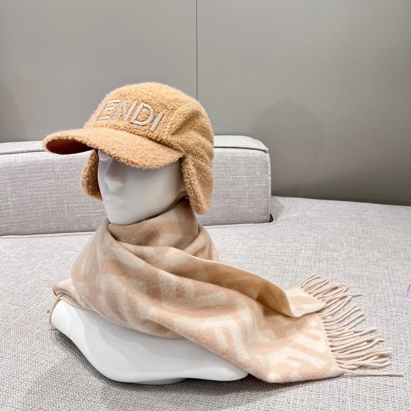 Шарфы Fendi 1628431