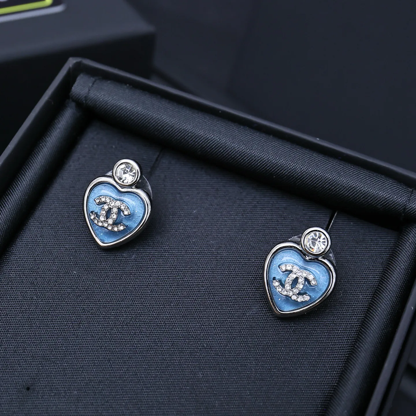 Бижутерия Chanel 18306309