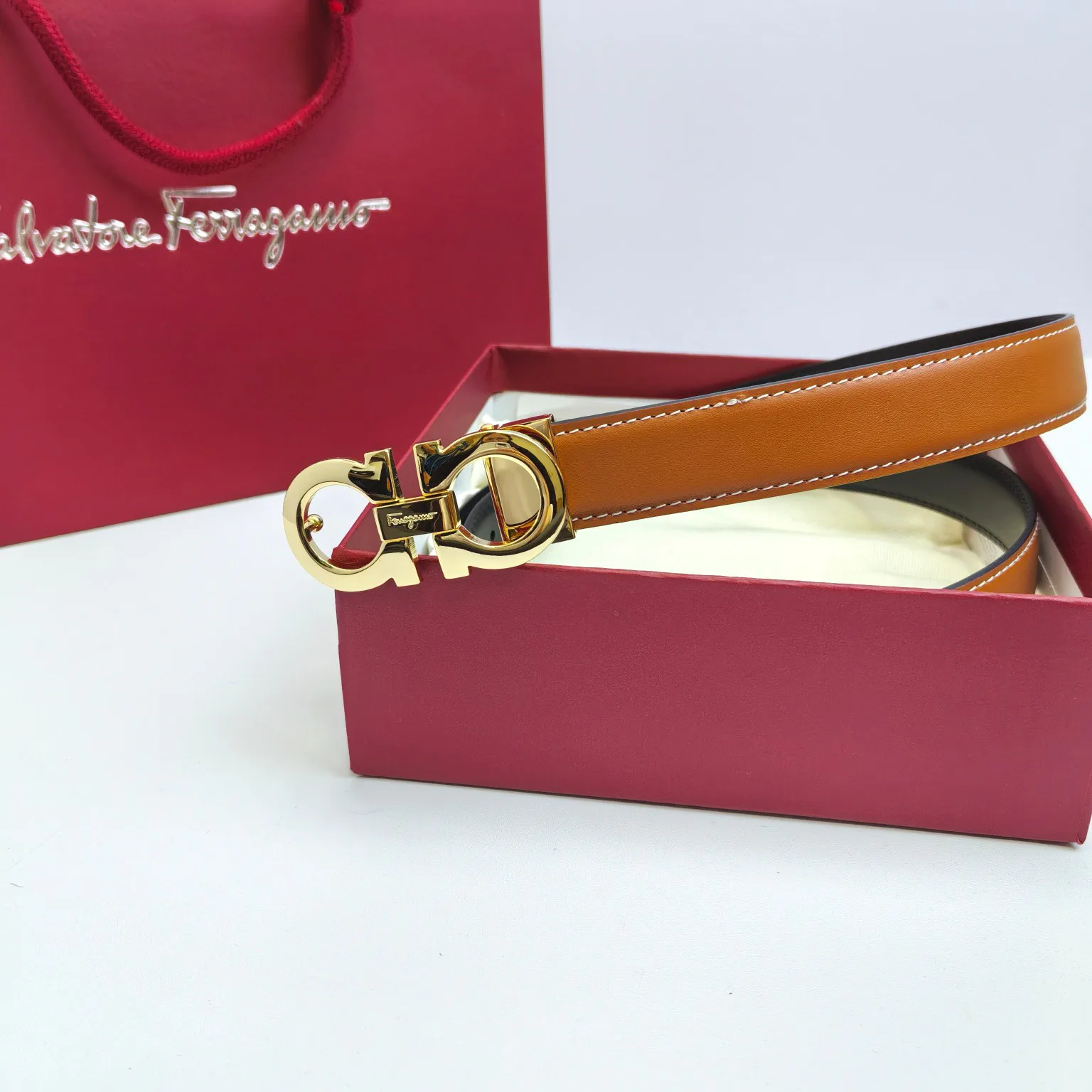 Поясные Сумки Женские Salvatore Ferragamo 11886335