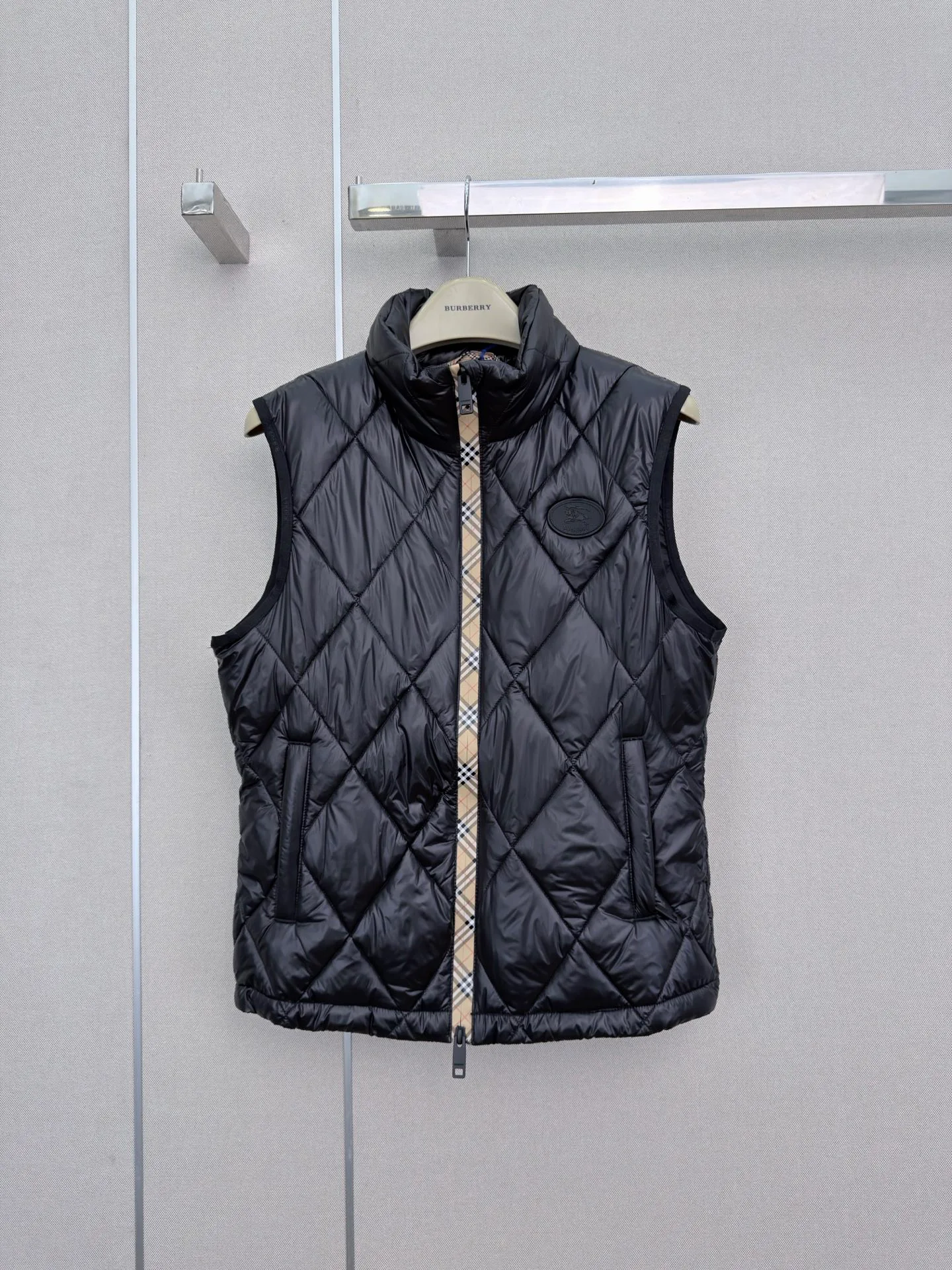 Жилеты Женские Burberry 18839030