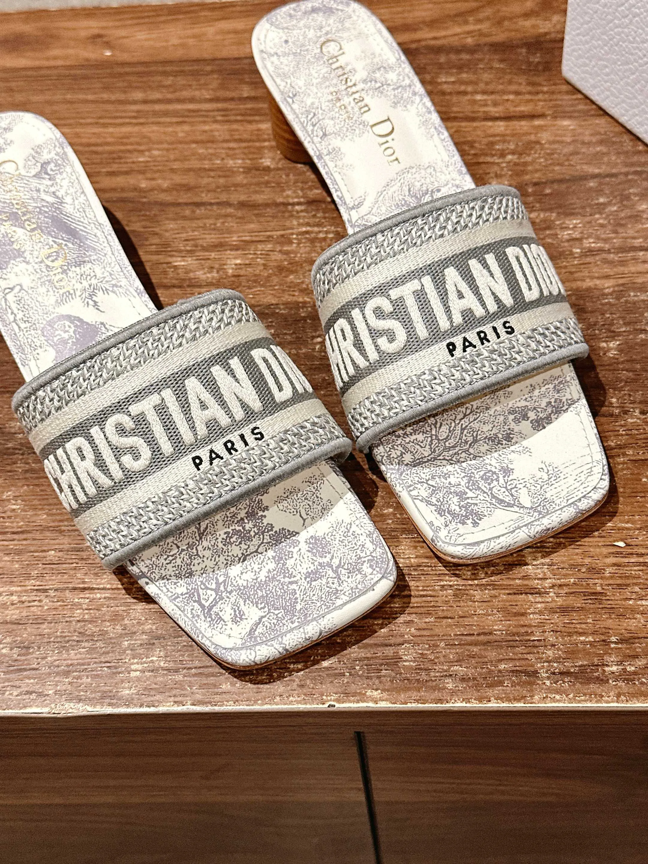 Босоножки Женские Christian Dior 11600021