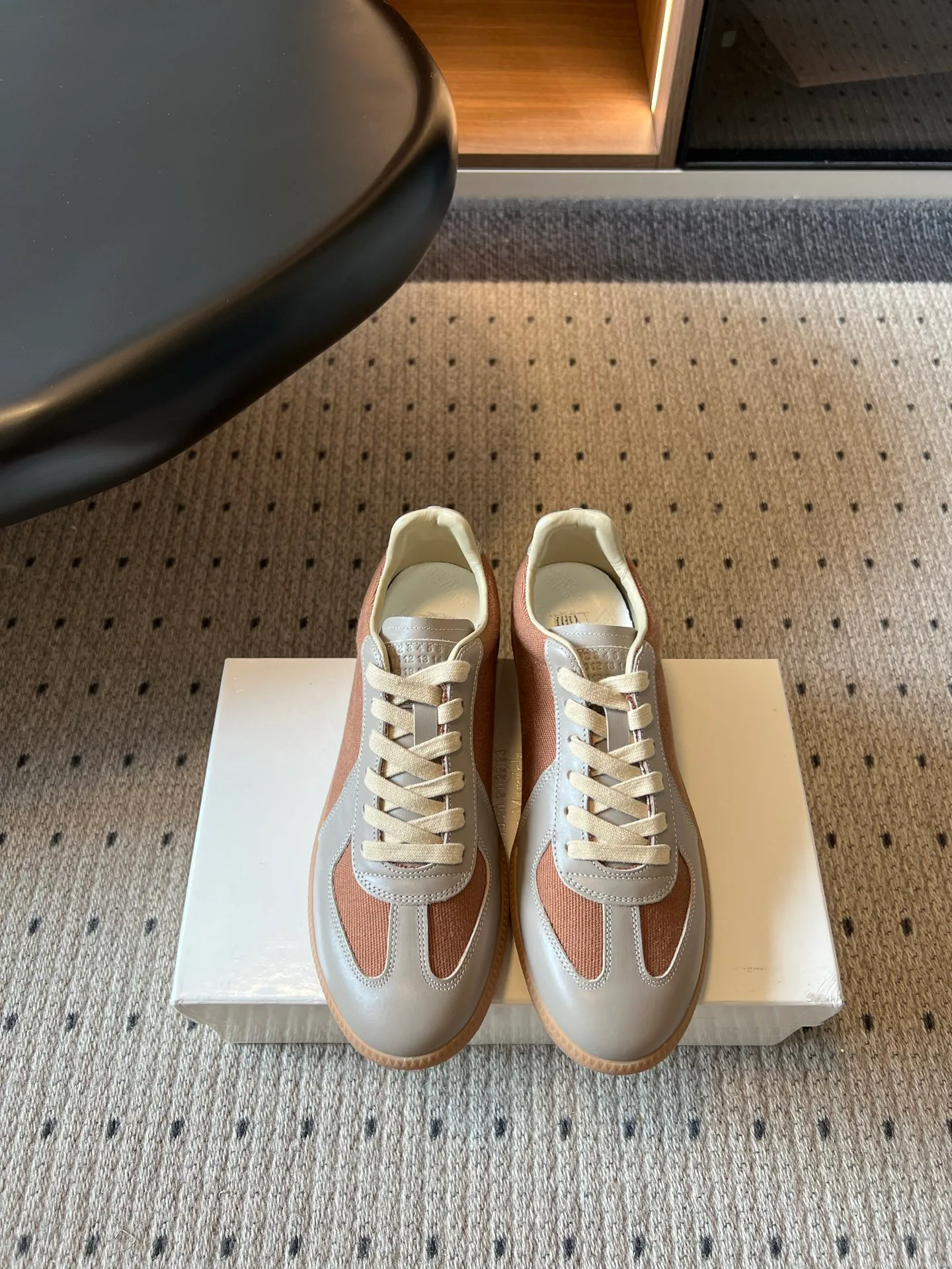 Кроссовки Женские Maison Margiela 17568930