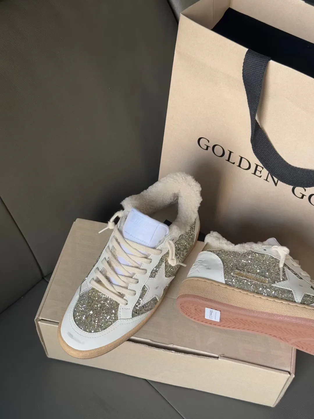 Кроссовки Женские Golden Goose 19671157