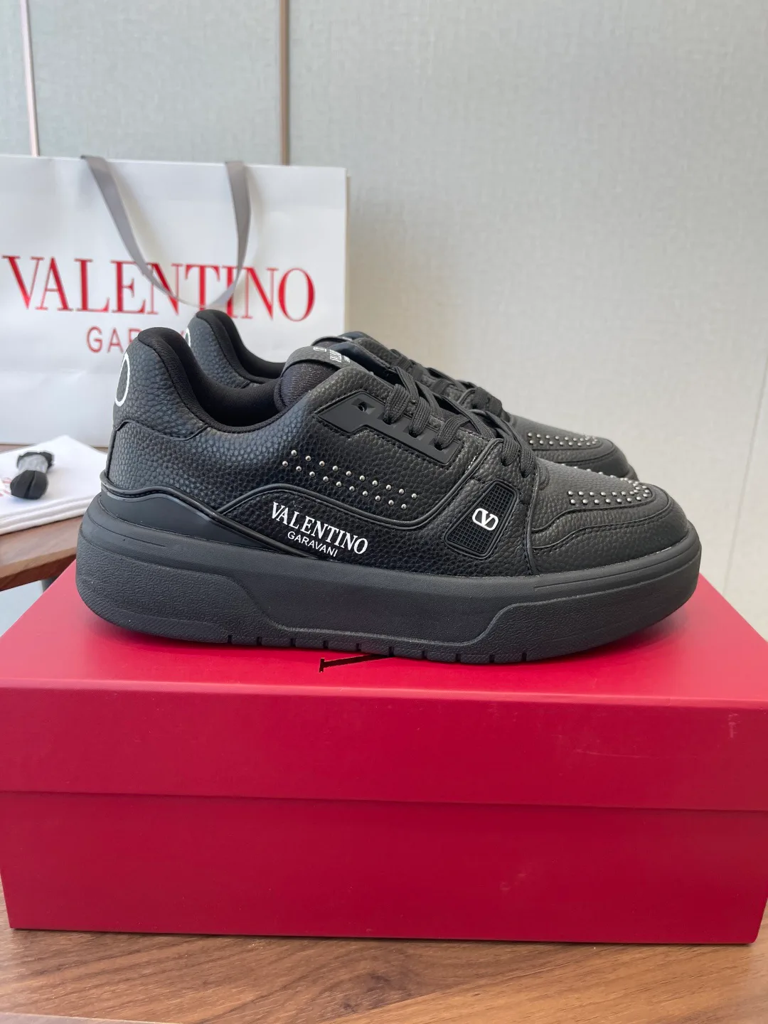 Кроссовки Женские Valentino 11446620