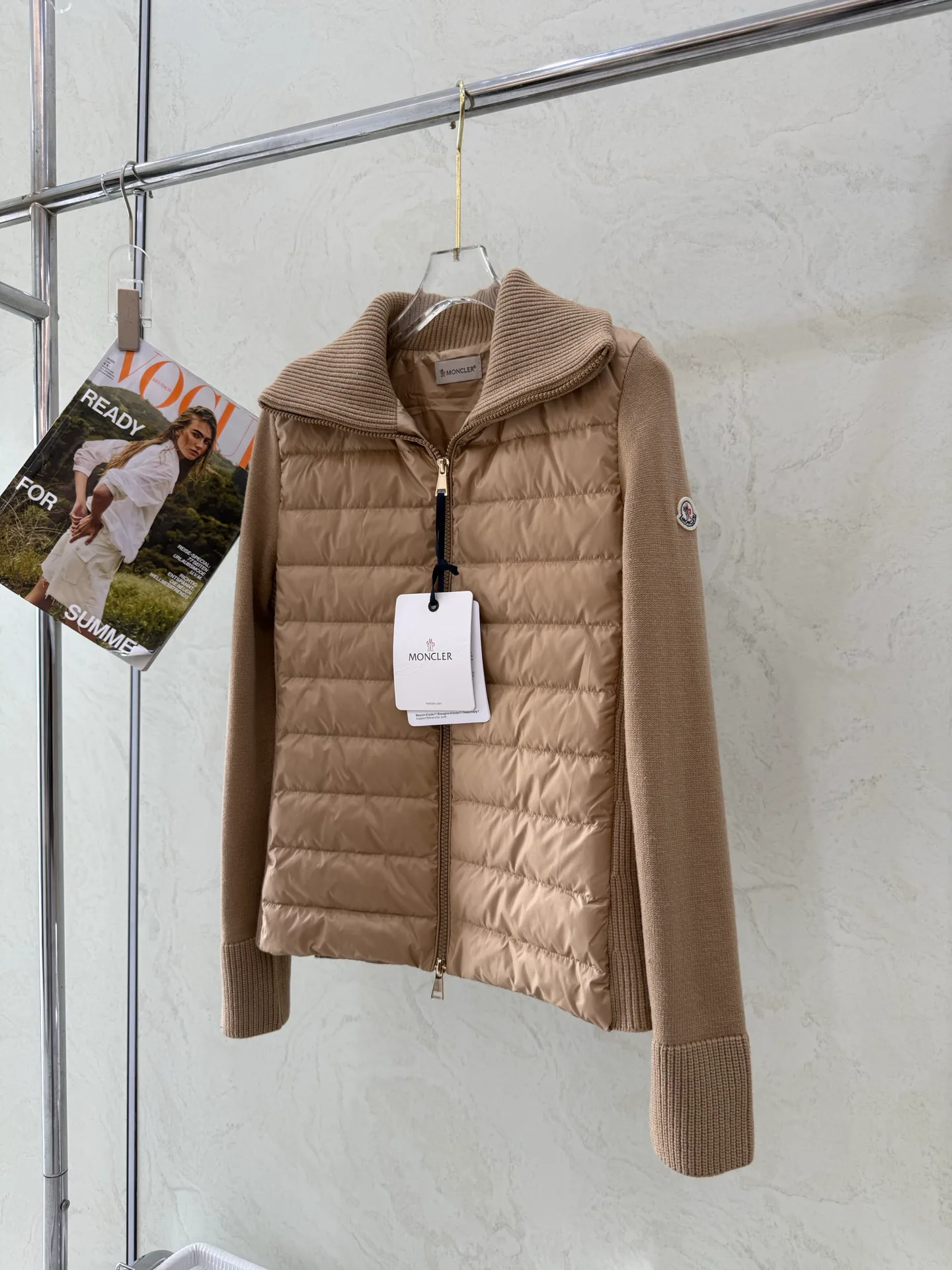 Куртки И Пуховики Женские Moncler 17918879